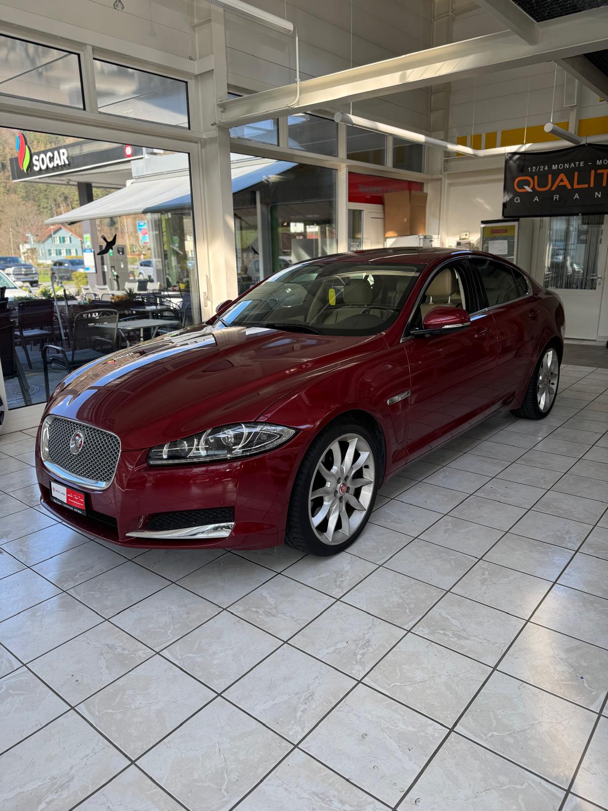 JAGUAR XF 3.0 V6 S/C Luxury 4x4-image-4