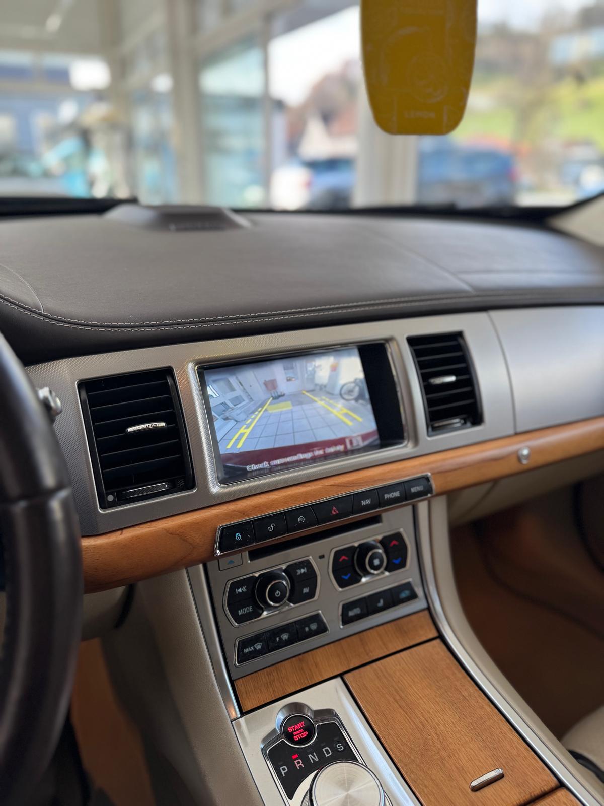 JAGUAR XF 3.0 V6 S/C Luxury 4x4-image-7