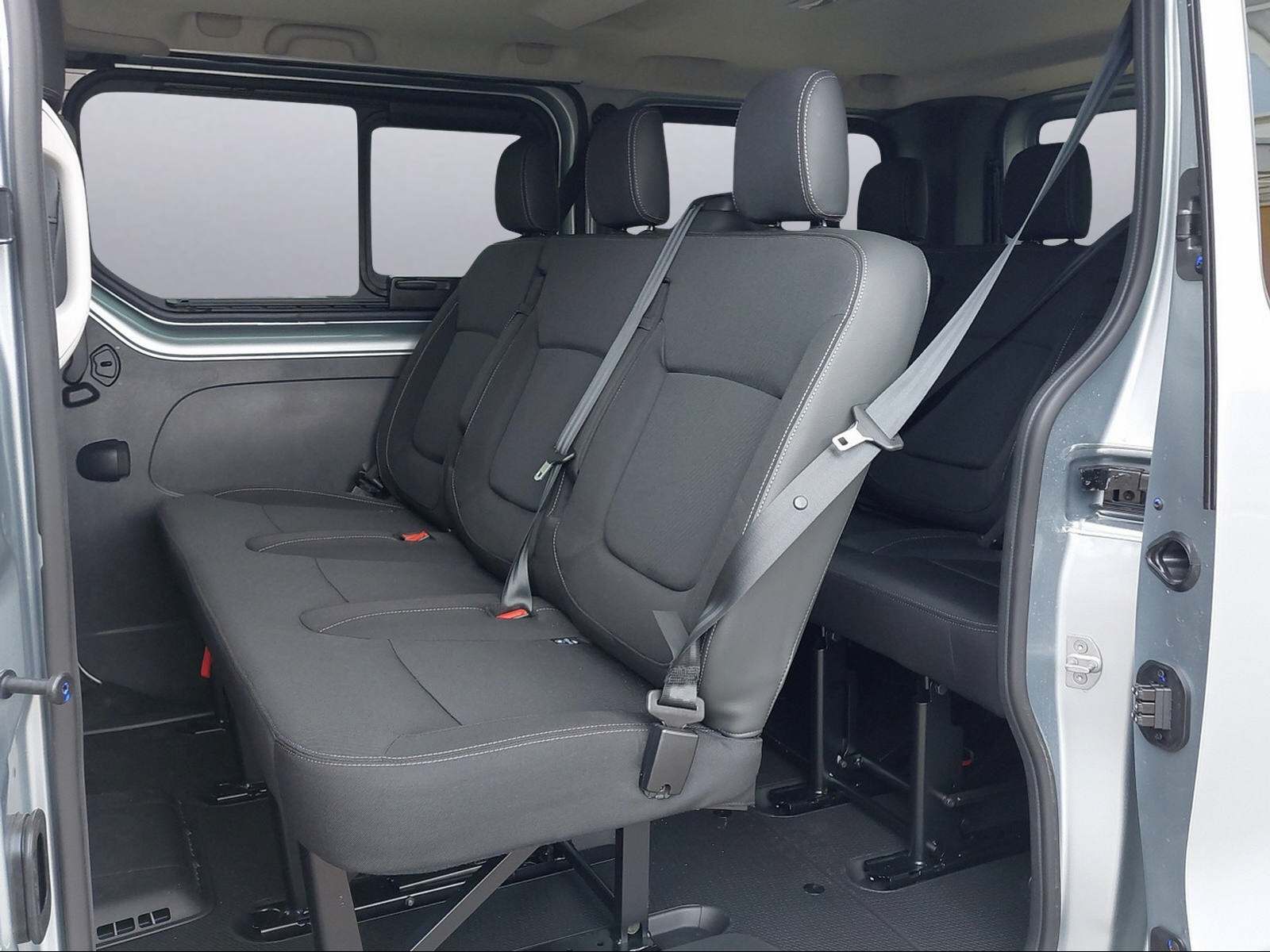 NISSAN Primastarr Kombi 2.8 t L1 H1 2.0 dCi 170 Tekna 9P-image-6