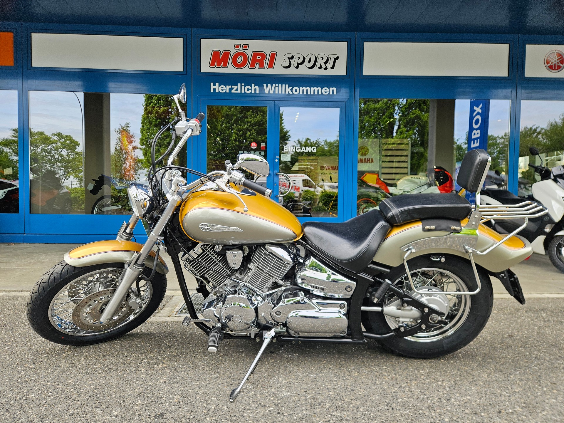 YAMAHA XVS 1100 Drag Star-image-3