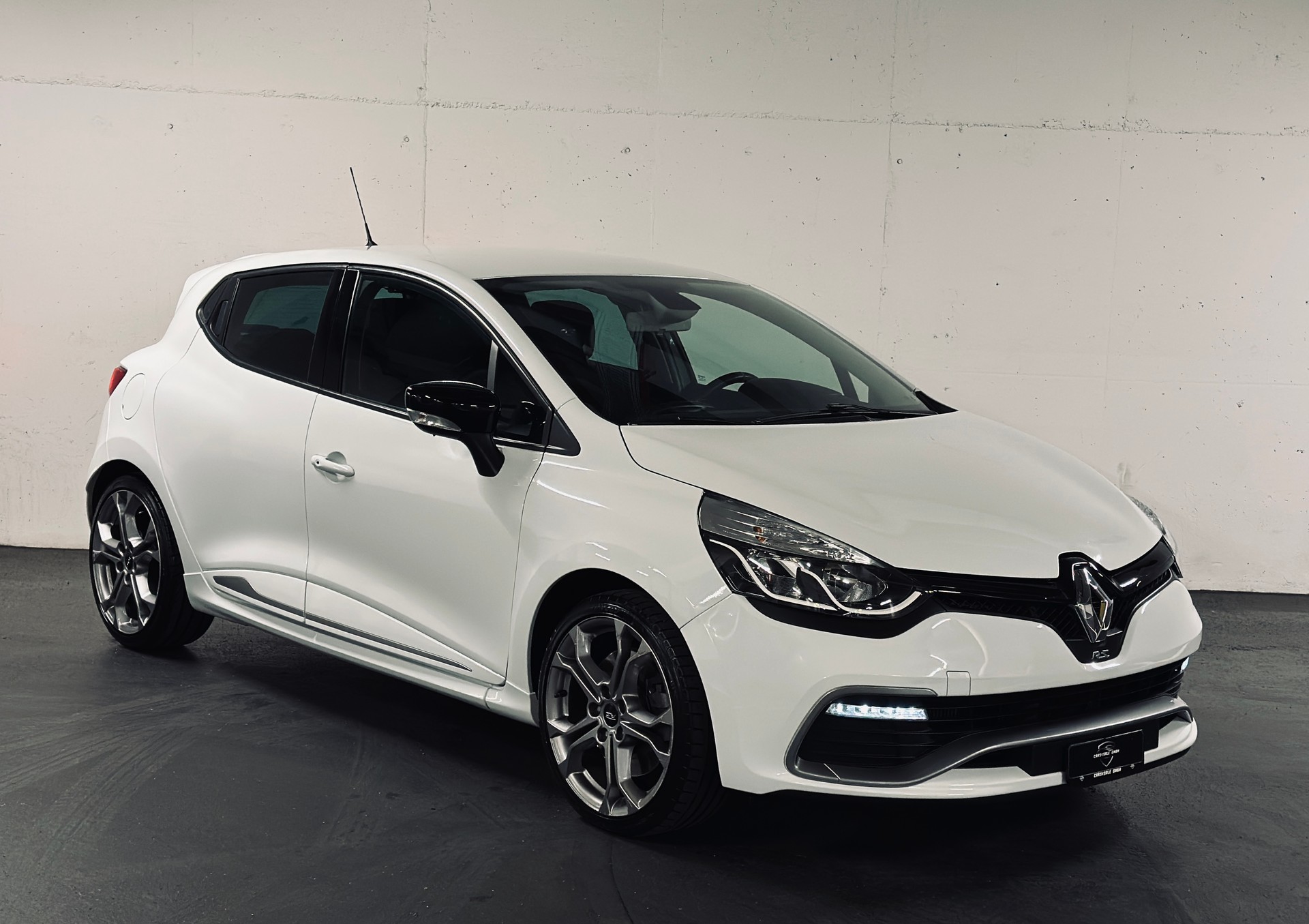 RENAULT Clio 1.6 T RS 200 PS Automat-image-1