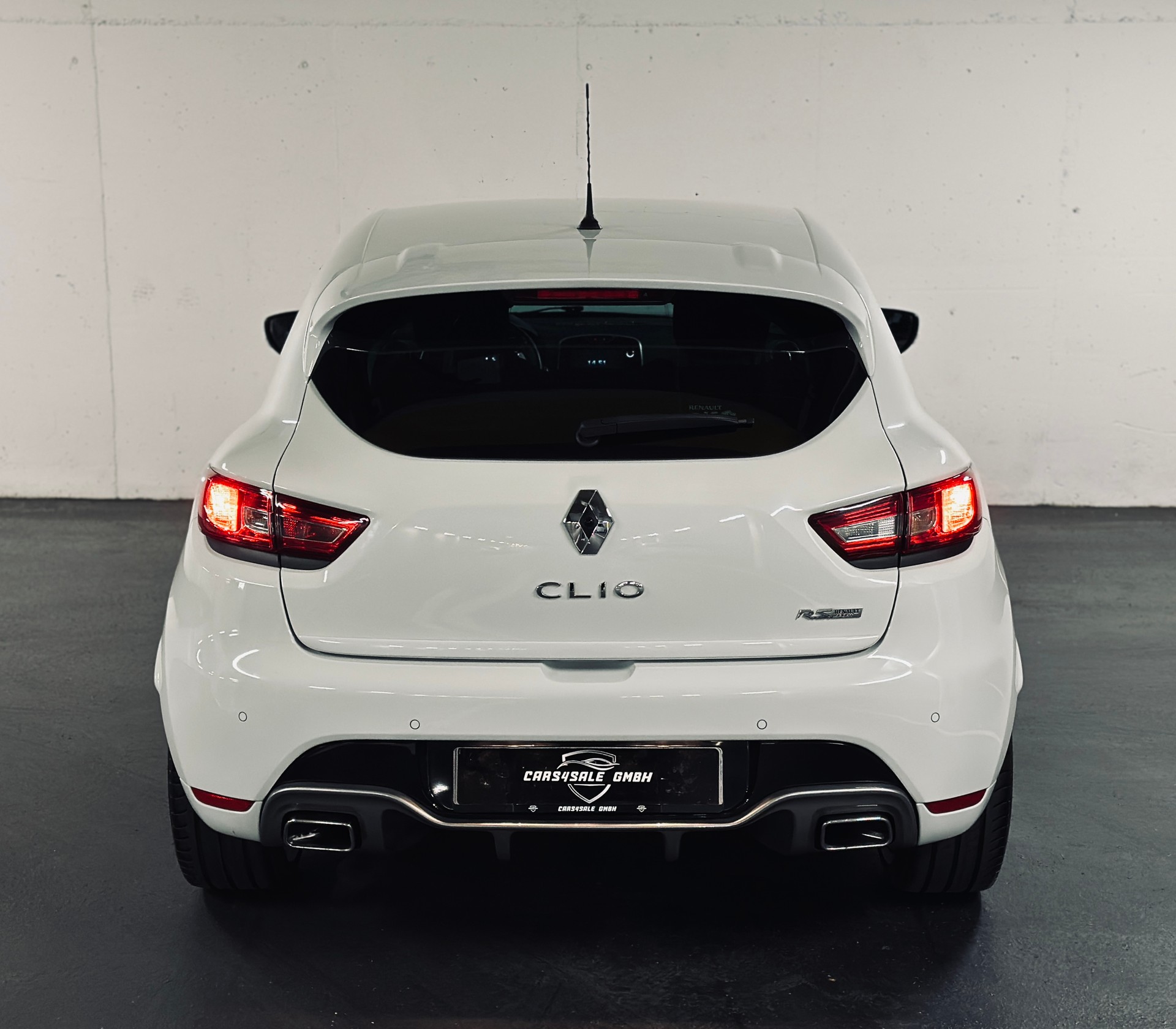 RENAULT Clio 1.6 T RS 200 PS Automat-image-4
