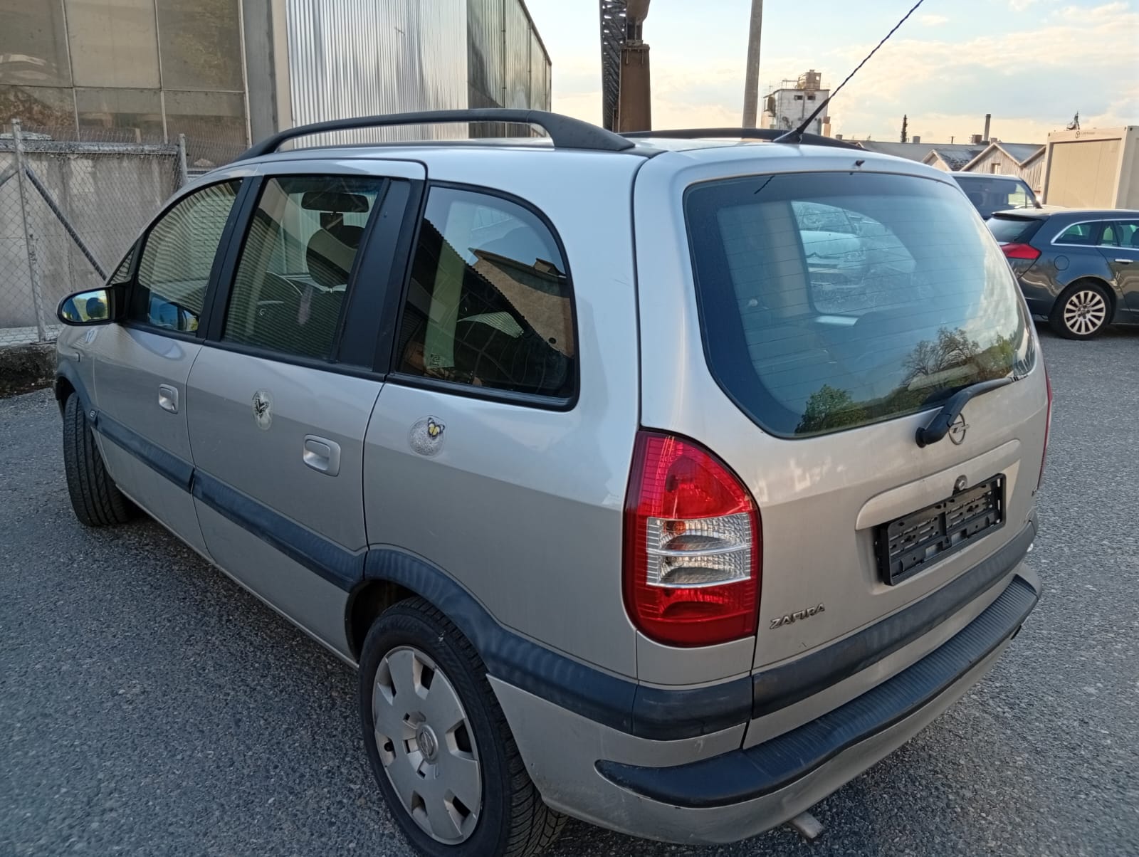 OPEL Zafira 1.8i 16V Club-image-2