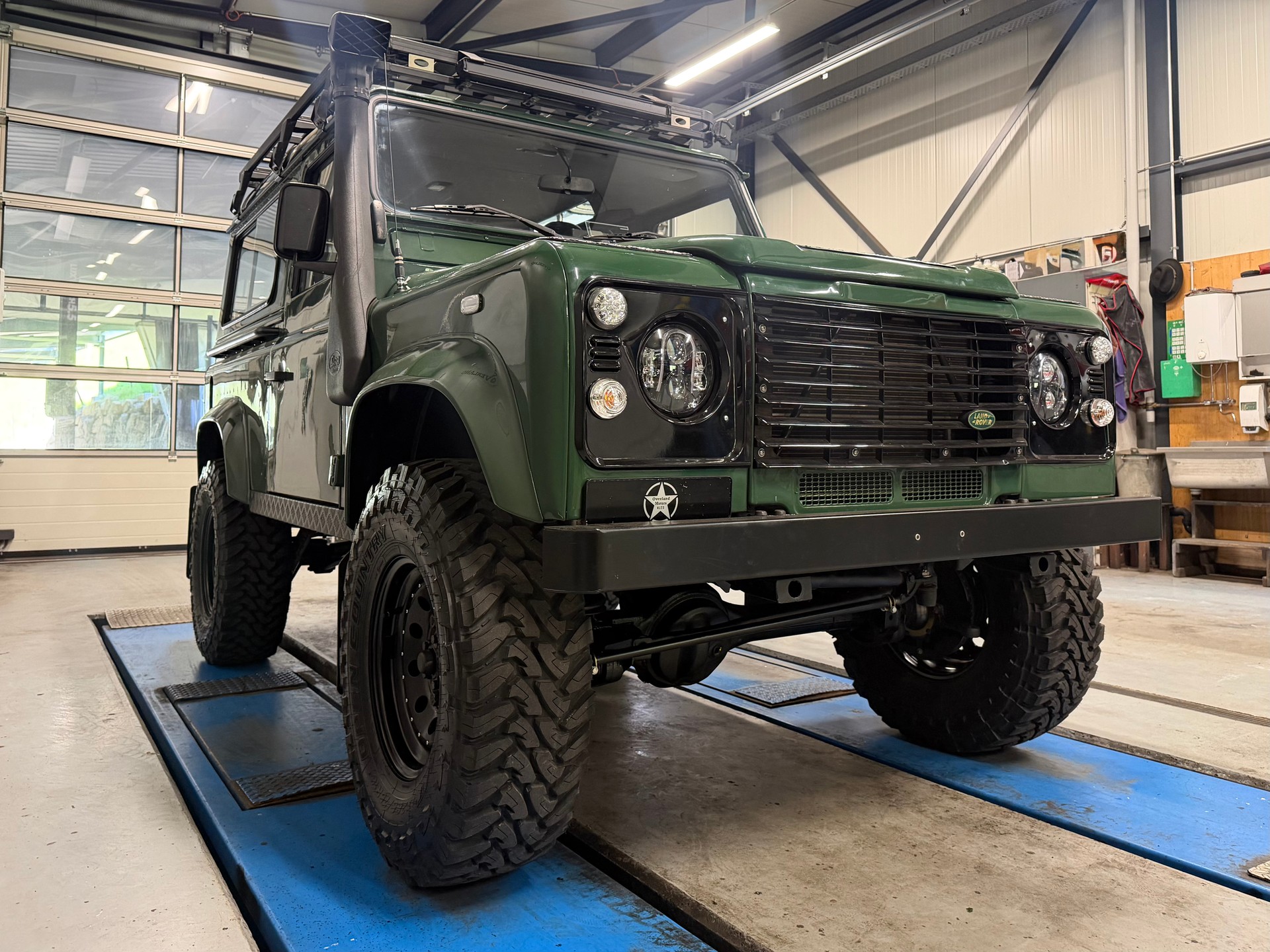 LAND ROVER Defender 90 SW 2.5 Td5-image-5