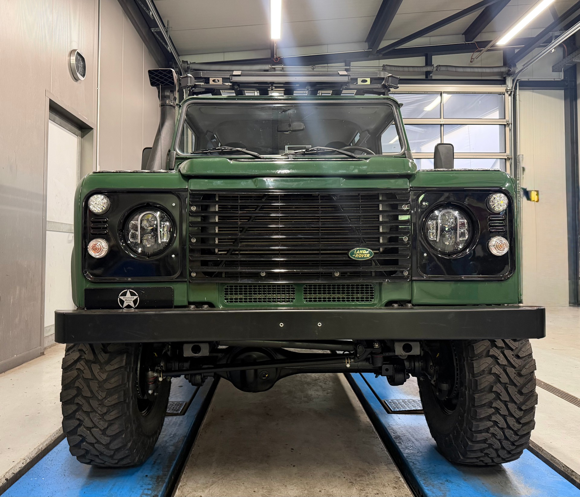 LAND ROVER Defender 90 SW 2.5 Td5-image-6