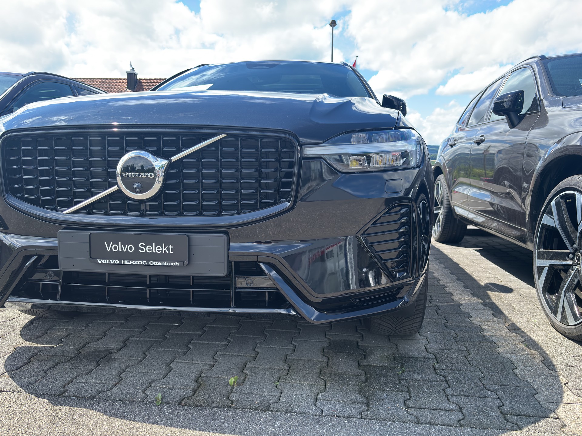 VOLVO XC60 2.0 T8 TE Plus Dark eAWD-image-7