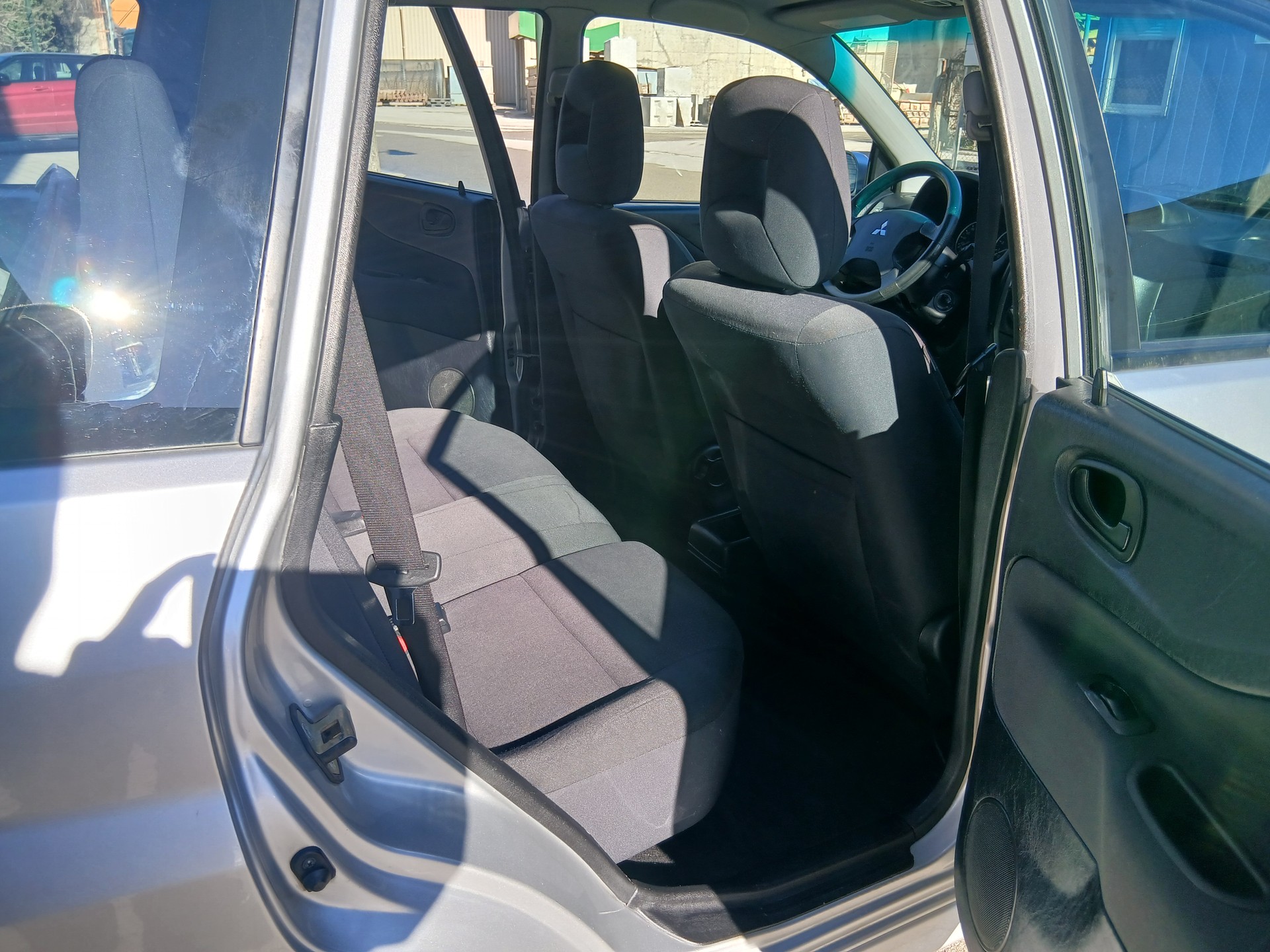 MITSUBISHI Space Star 1.8 16V Premium-image-7