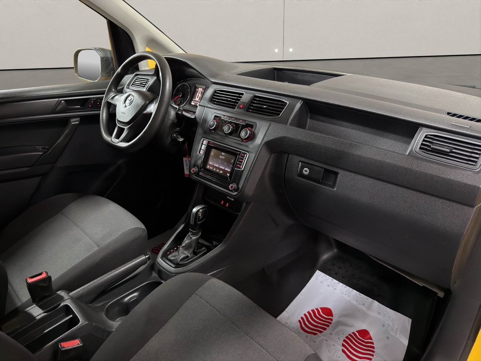 VW Caddy 2.0TDI 4Motion DSG ( 150 PS )-image-9