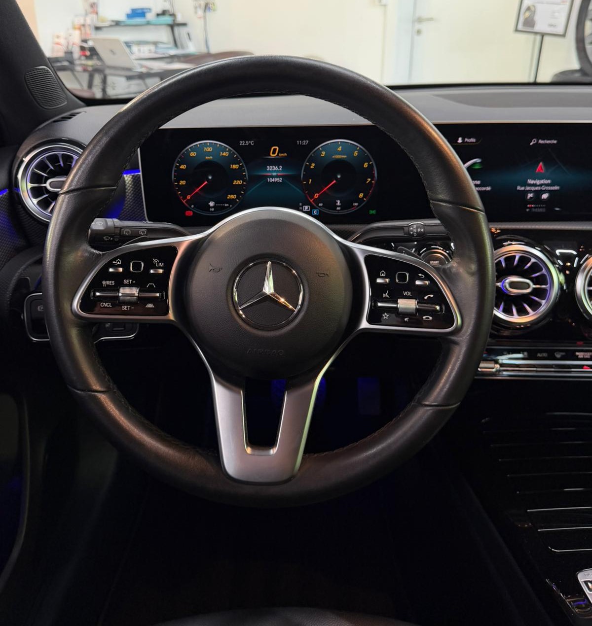 MERCEDES-BENZ A 180 Progressive 7G-DCT-image-13