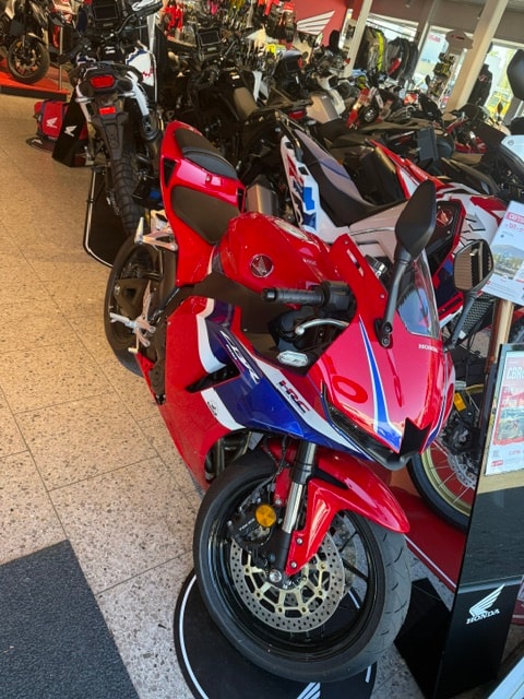 HONDA CBR 600 RR-image-1