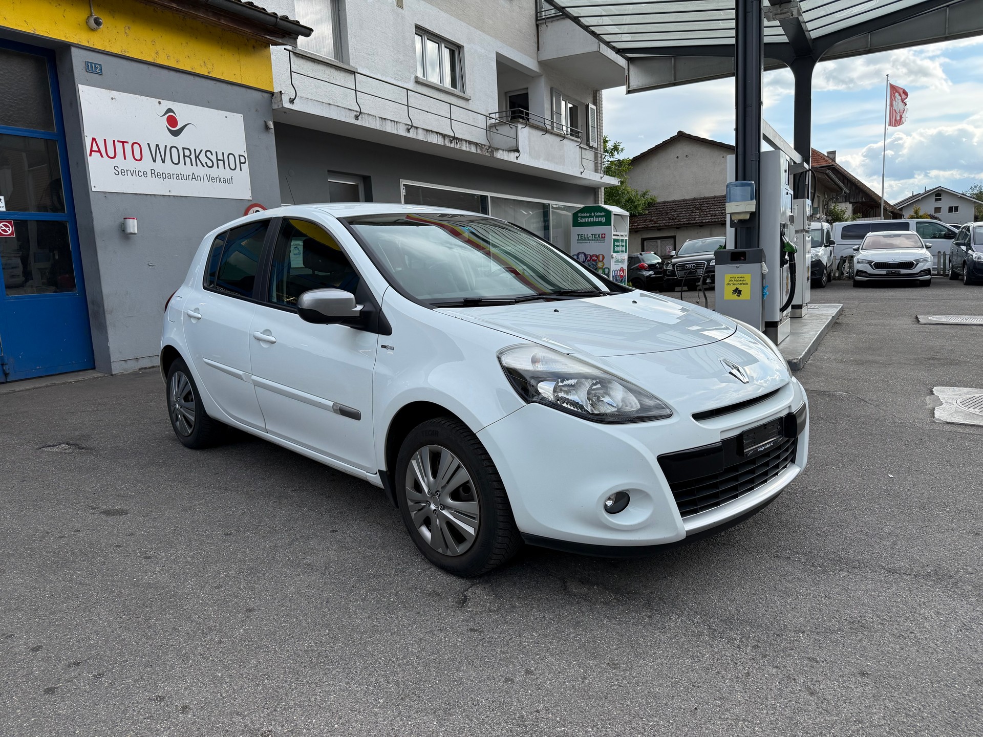 RENAULT Clio 1.6 16V Night&Day Automatic