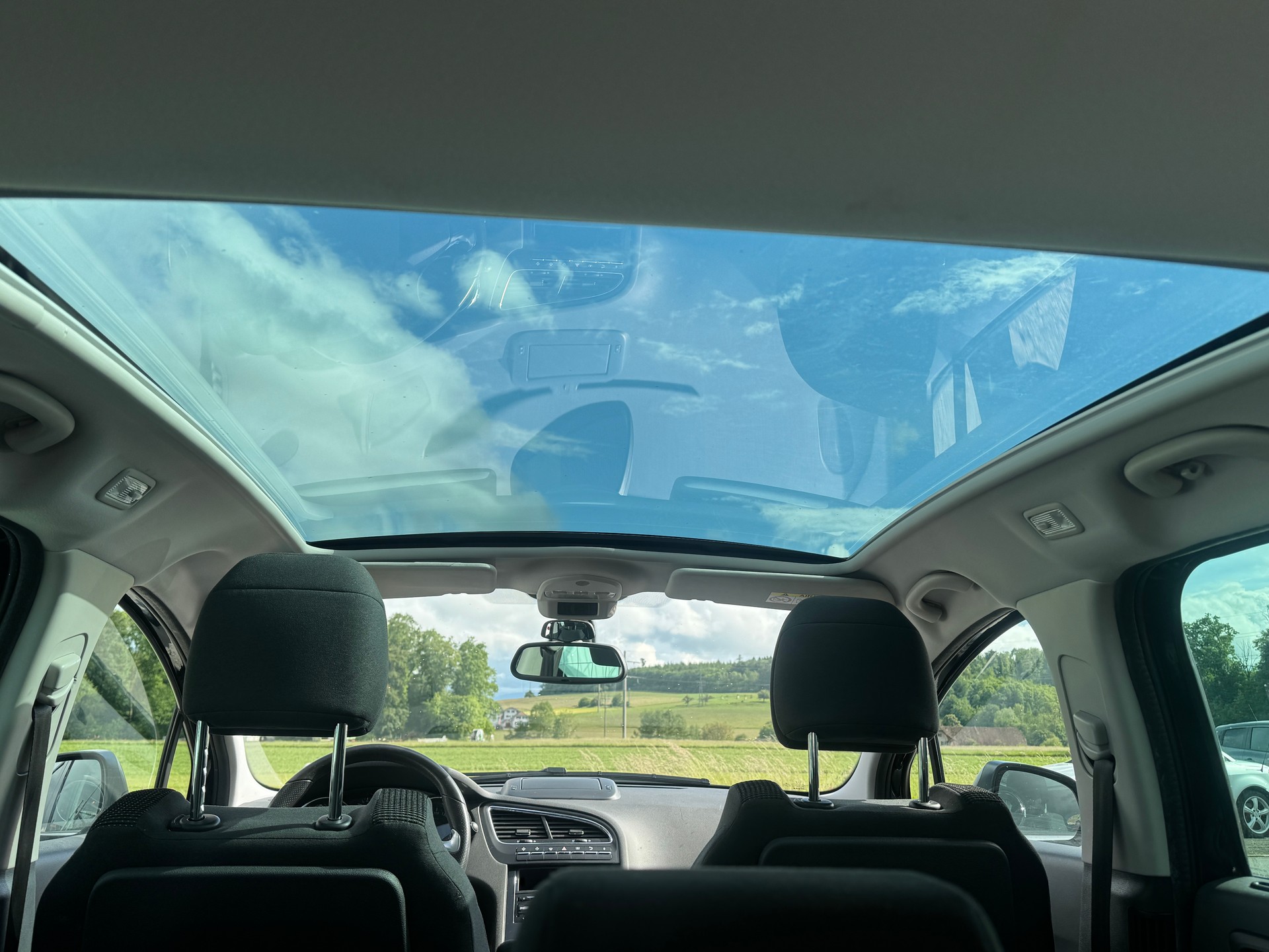 PEUGEOT 5008 1.6 BlueHDi Sensation Tiptronic-image-7