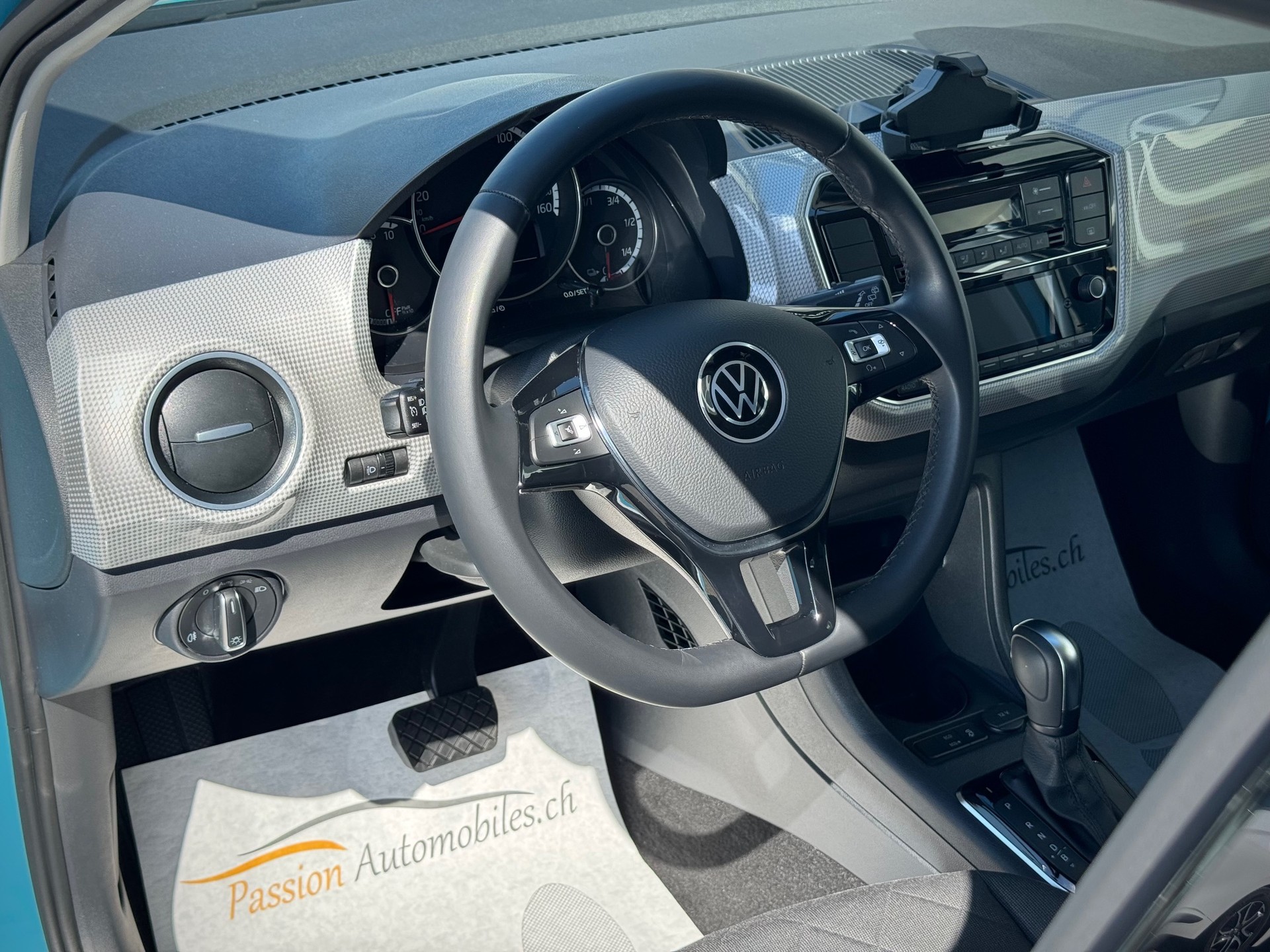 VW e-Up - Véhicule Suisse (CH)-image-8