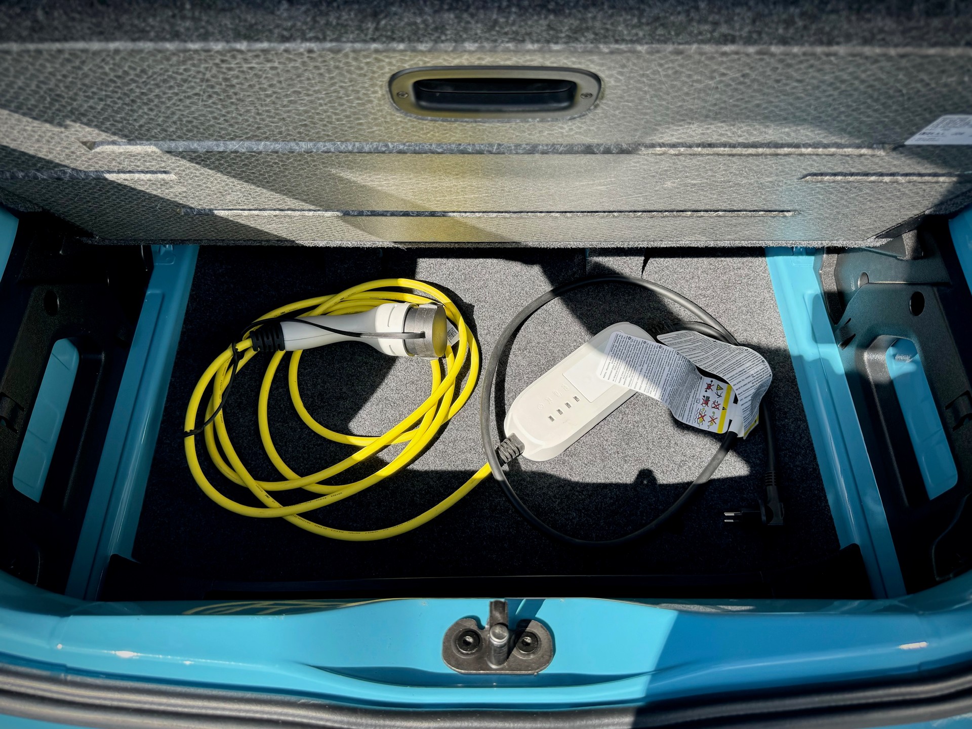VW e-Up - Véhicule Suisse (CH)-image-15