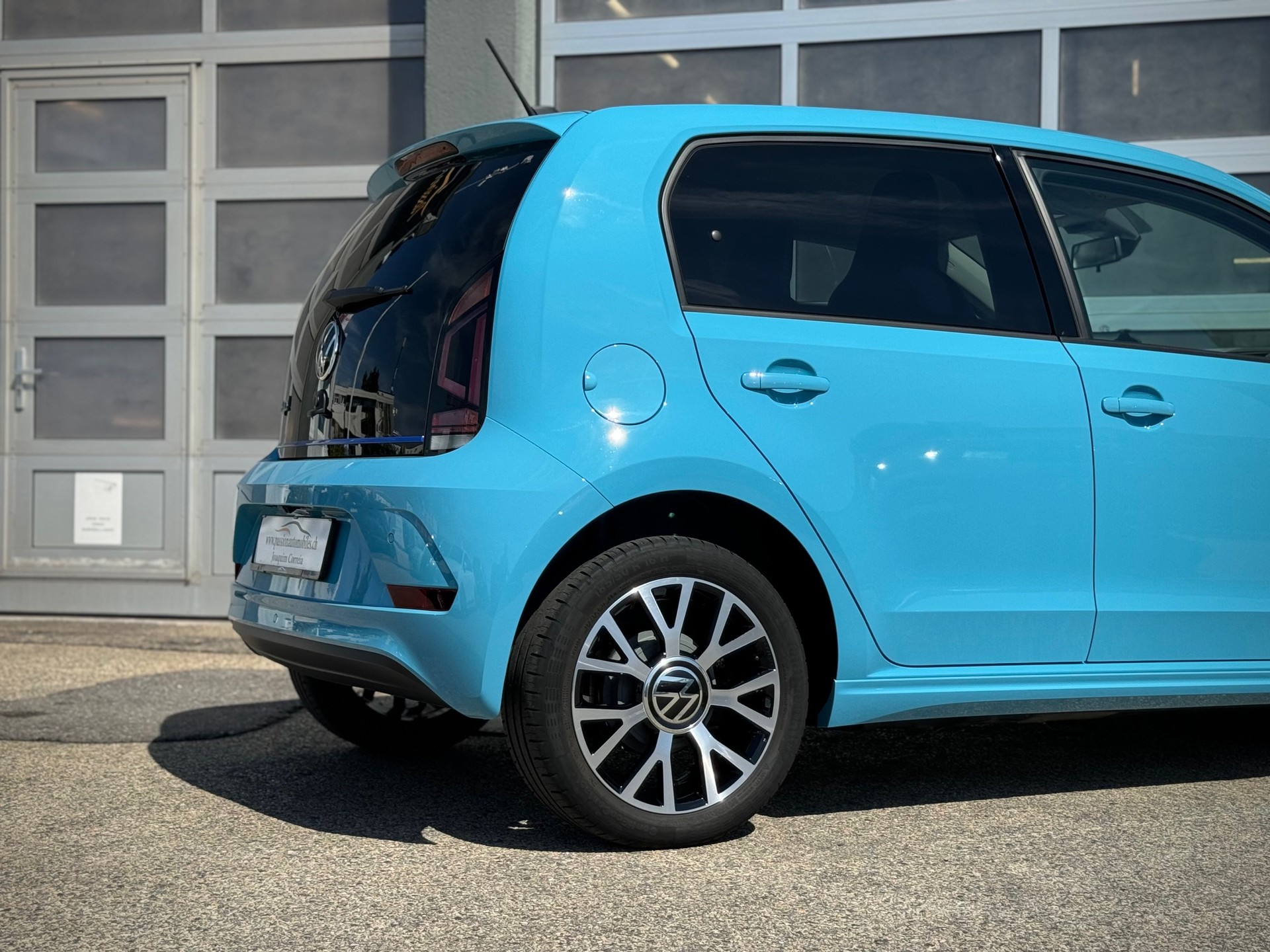 VW e-Up - Véhicule Suisse (CH)-image-3