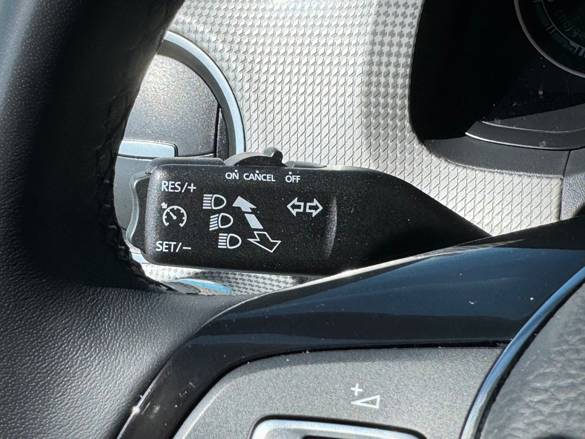 VW e-Up - Véhicule Suisse (CH)-image-13