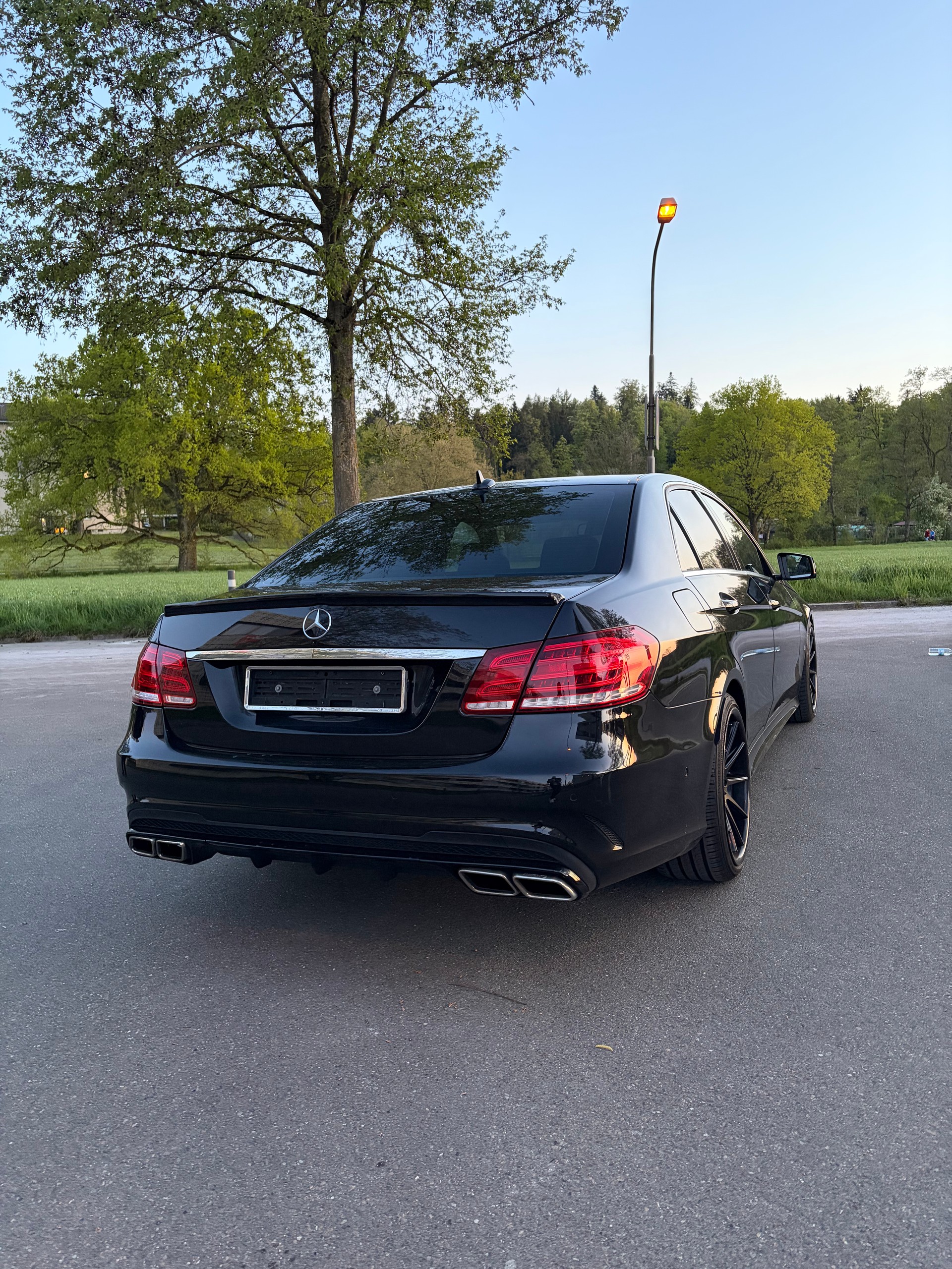 MERCEDES-BENZ E 250