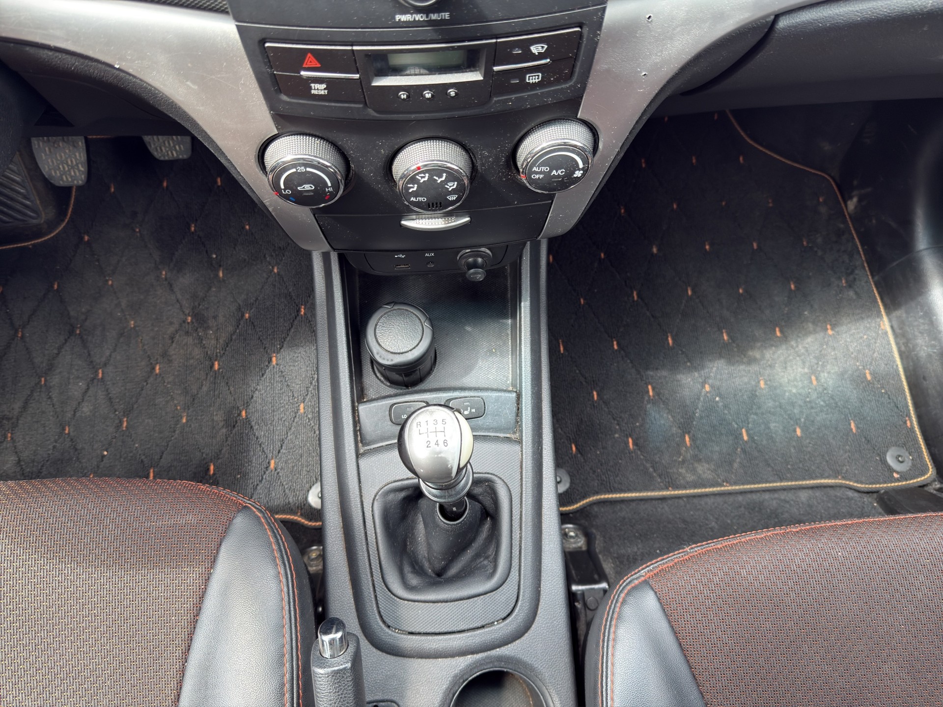 KGM-SsangYong Korando 2.0 e-XDI Sapphire 4WD-image-10