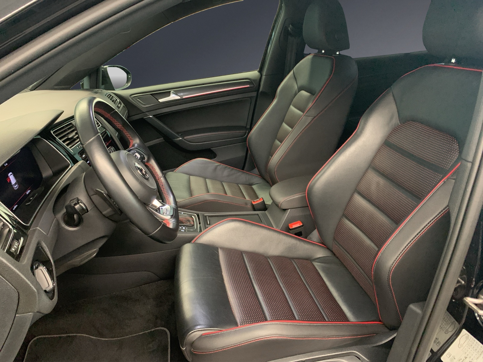VW Golf 2.0 TSI GTI Perform-image-5