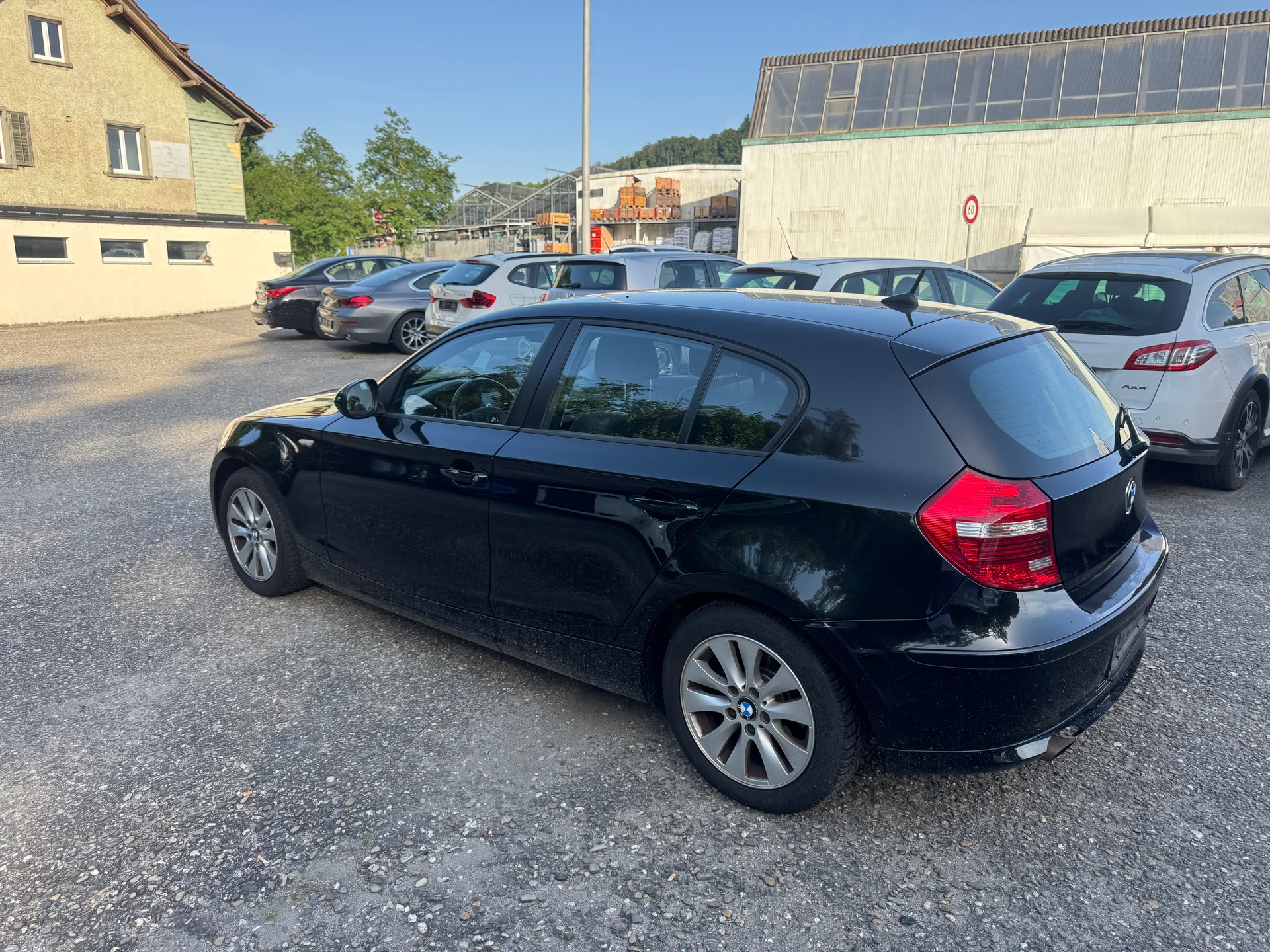 BMW 116i Dynamic Edition-image-7