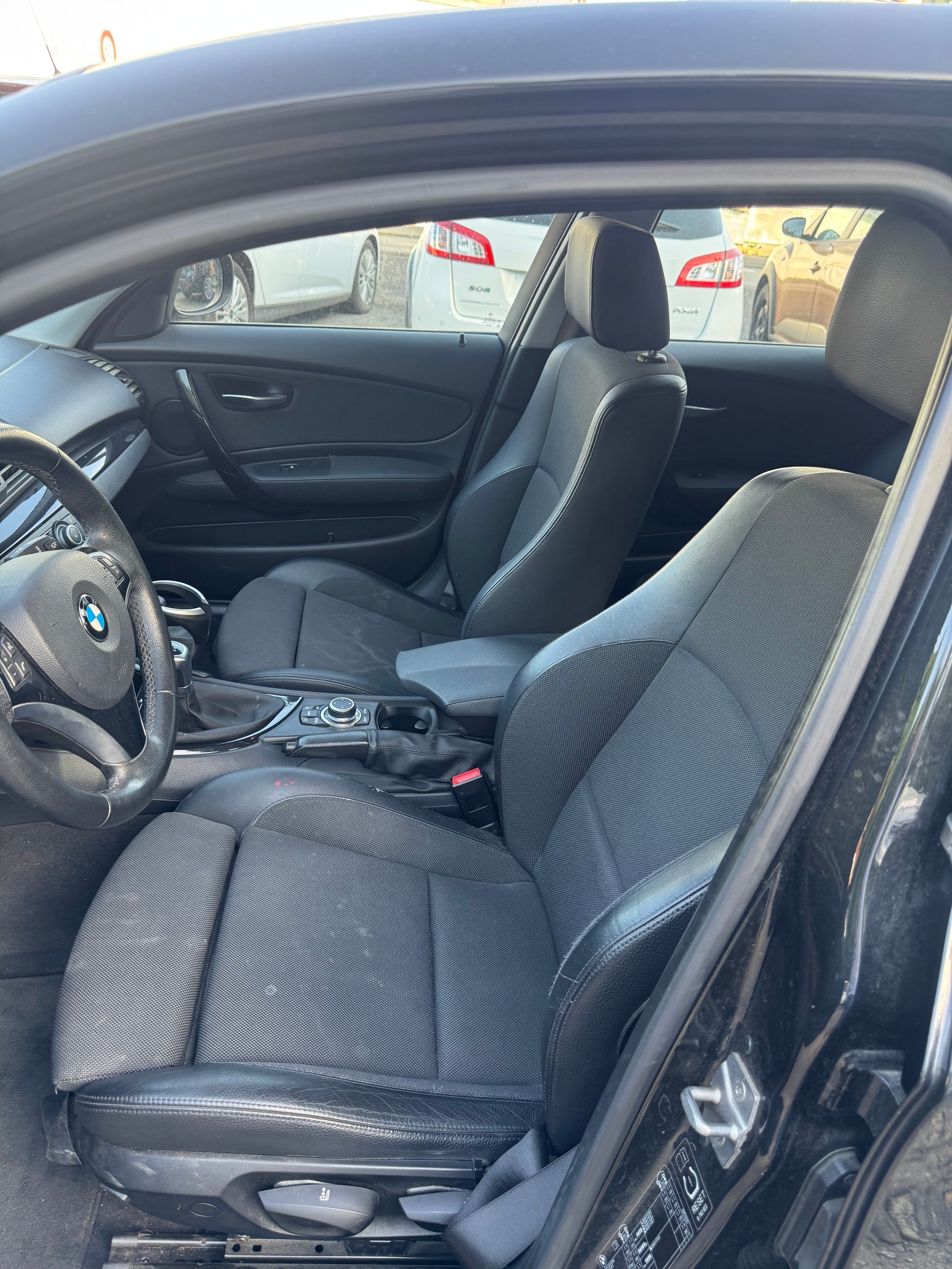 BMW 116i Dynamic Edition-image-10