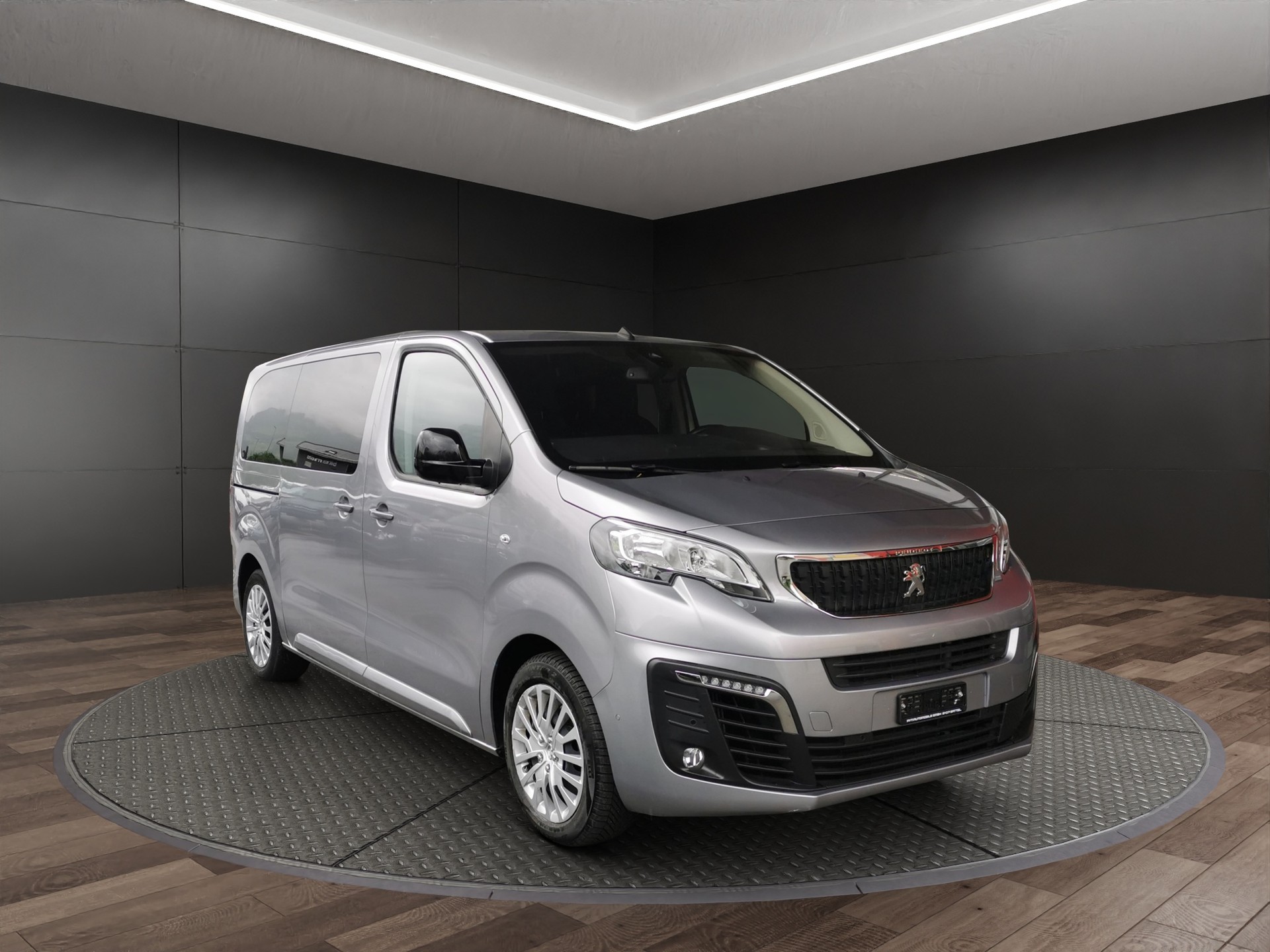 PEUGEOT Traveller 2.0 BlueHDi Business Standard EAT8