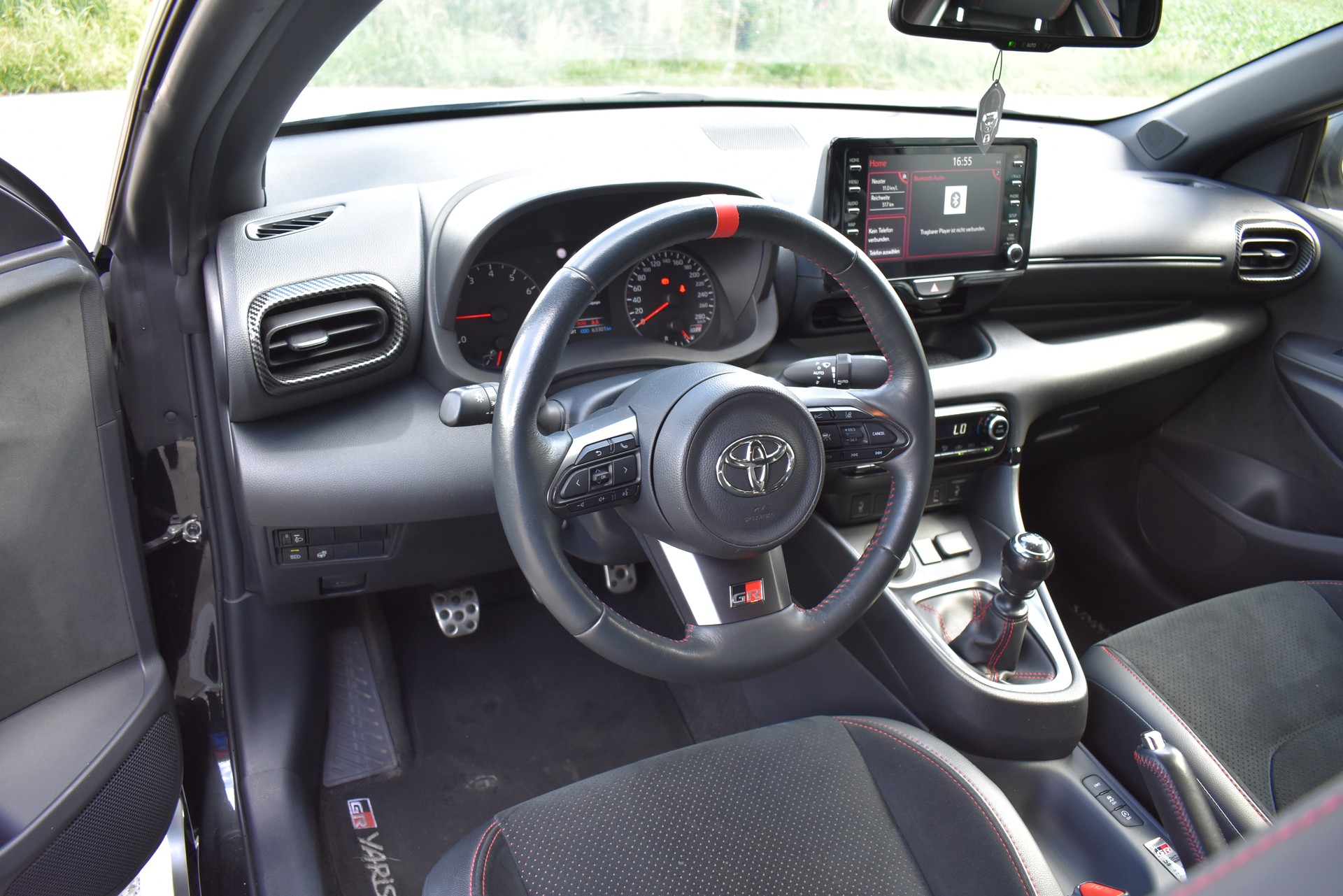 TOYOTA Yaris 1.6 GR Sport-image-9