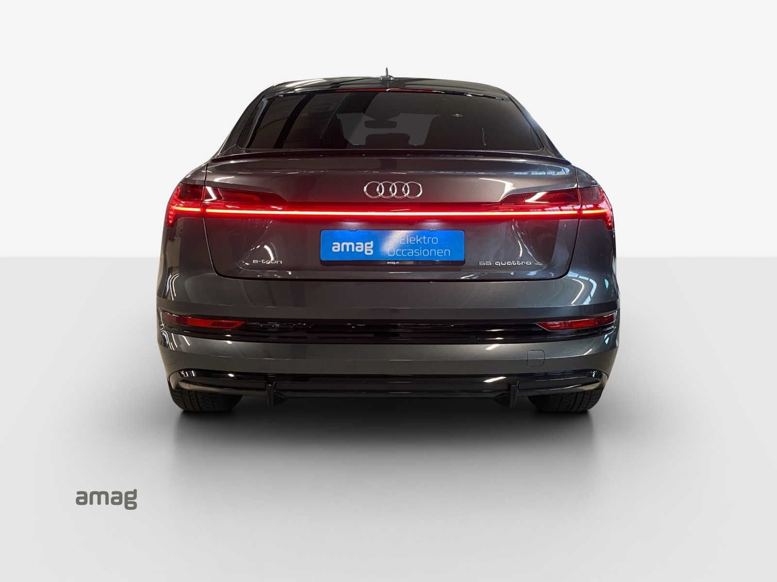 AUDI e-tron 55 Sportback S Line Black Edition quattro-image-4