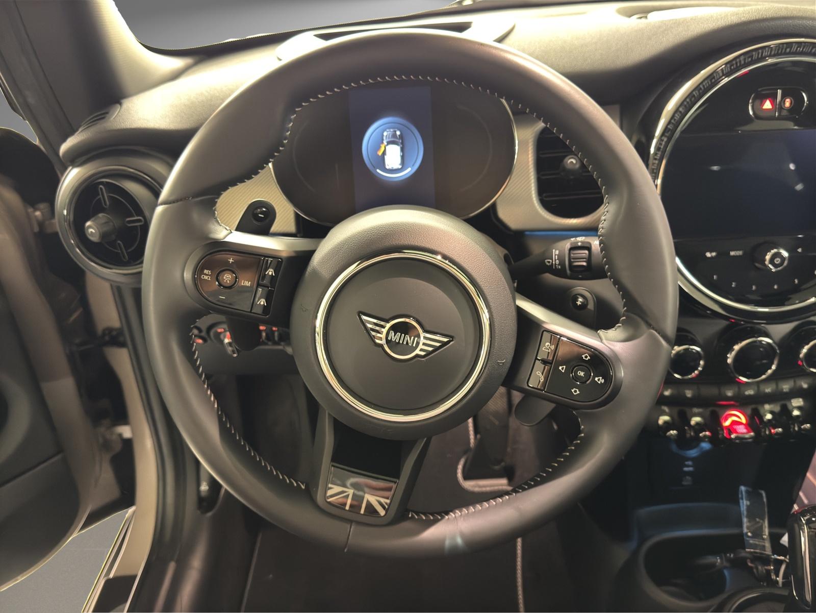 MINI Cooper S F56 2.0i-image-15