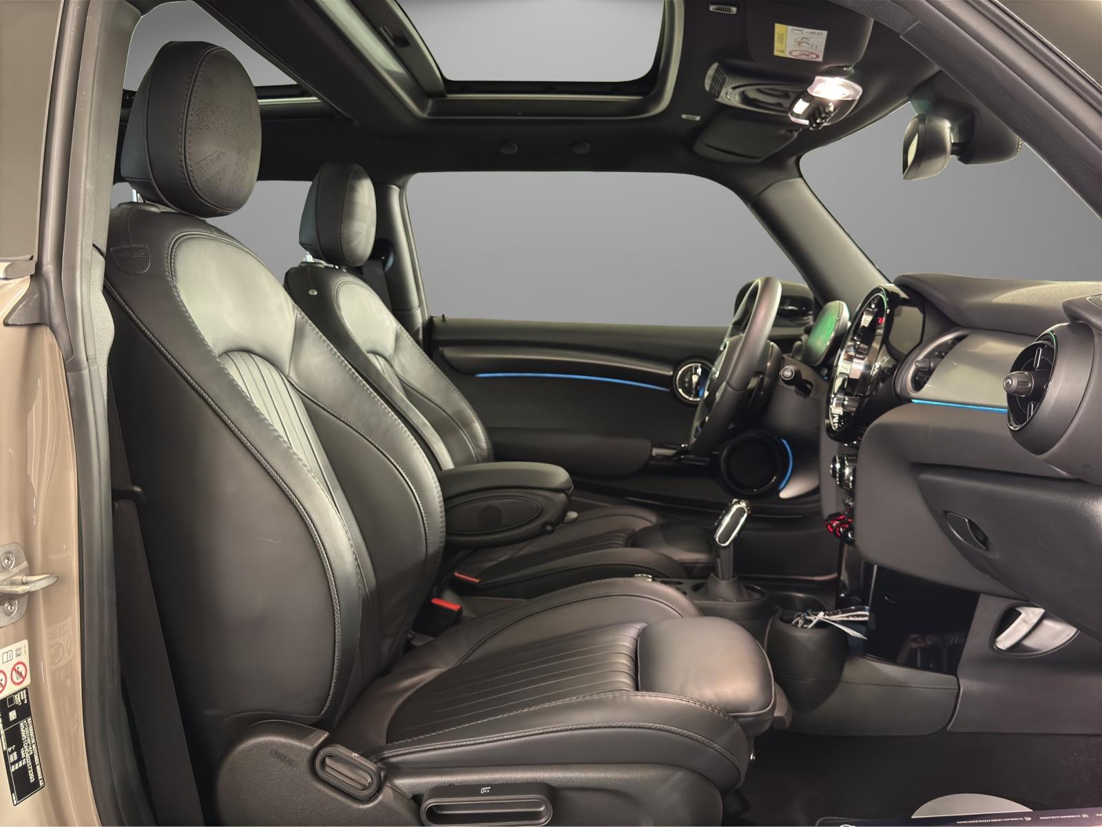 MINI Cooper S F56 2.0i-image-14