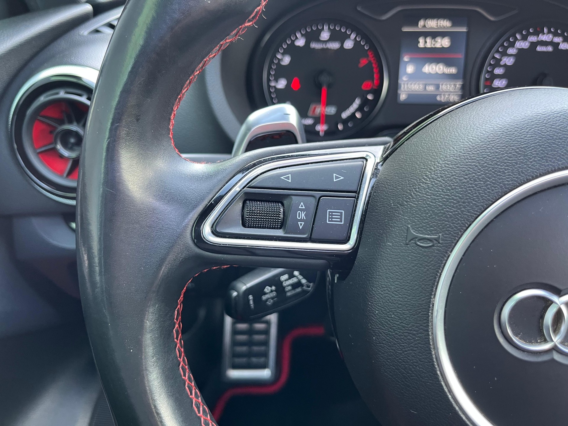 AUDI RS3 2.5 TSI quattro S-tronic-image-18