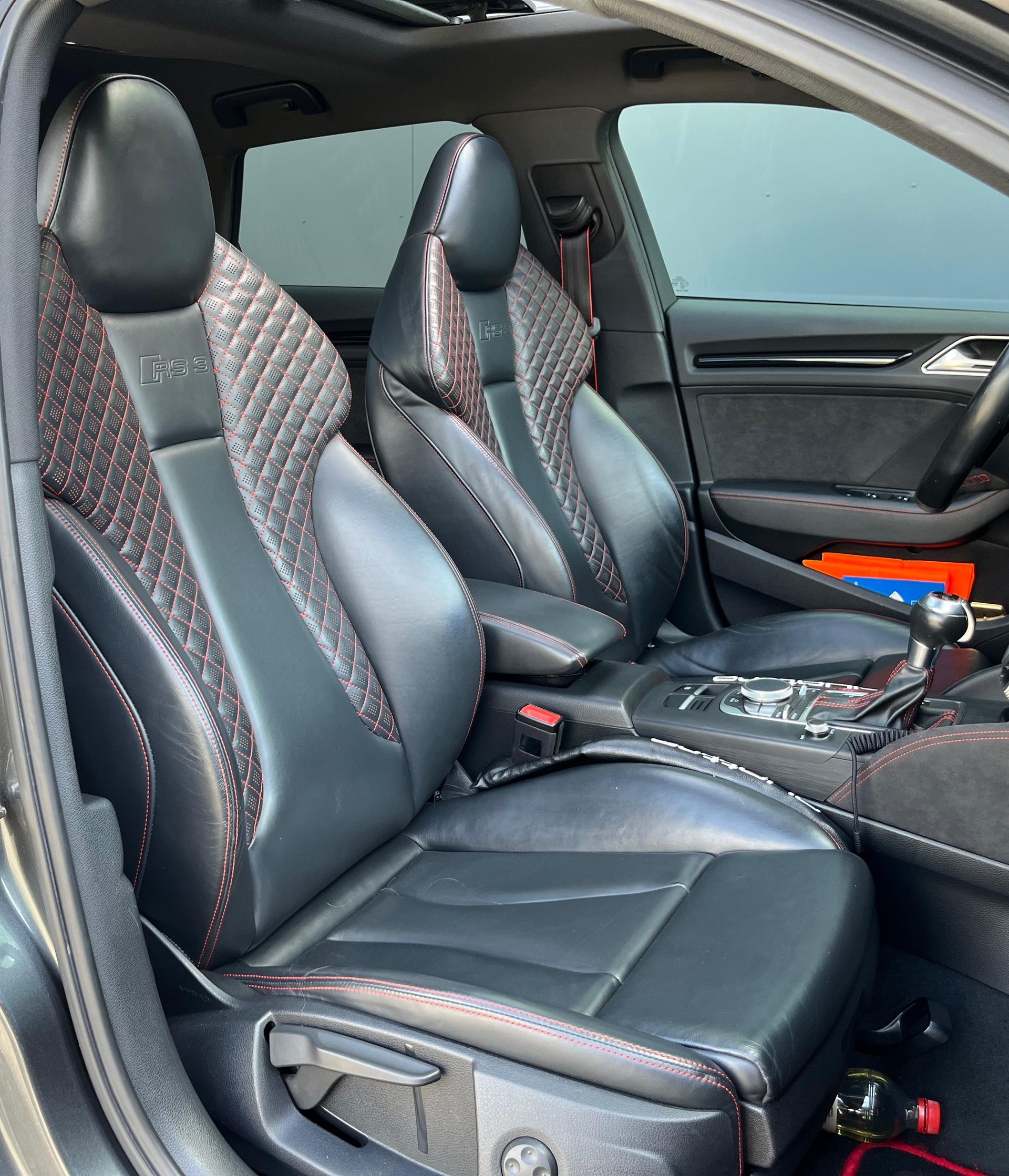 AUDI RS3 2.5 TSI quattro S-tronic-image-22