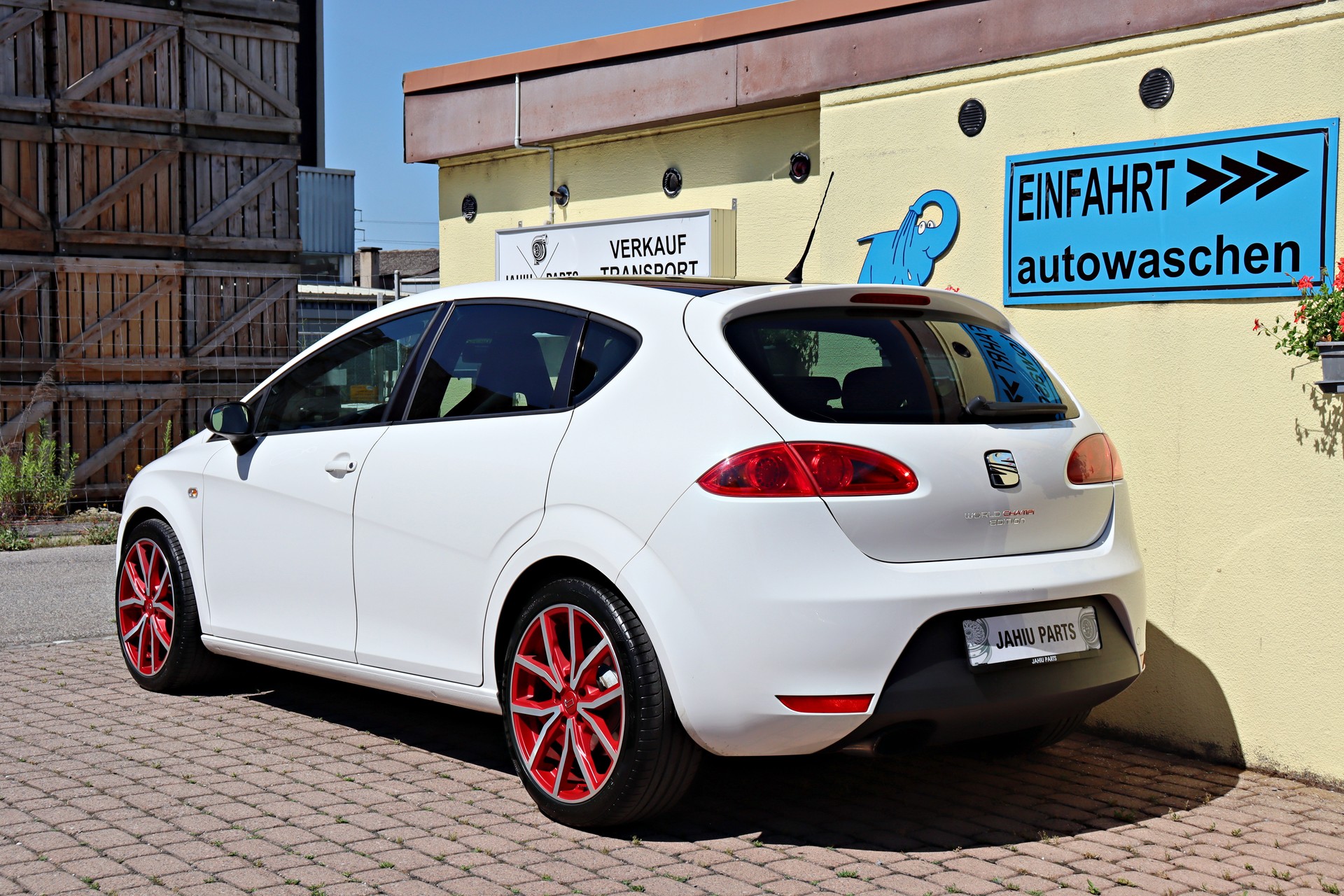 SEAT Leon 2.0 TSI World Champion Edition NR 20/200 * Frisch MFK & Service*-showroom-element-2
