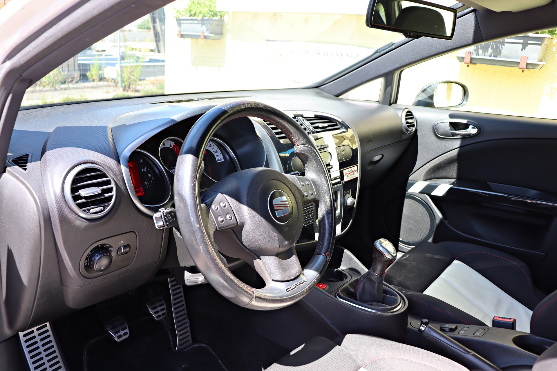 SEAT Leon 2.0 TSI World Champion Edition NR 20/200 * Frisch MFK & Service*-image-6