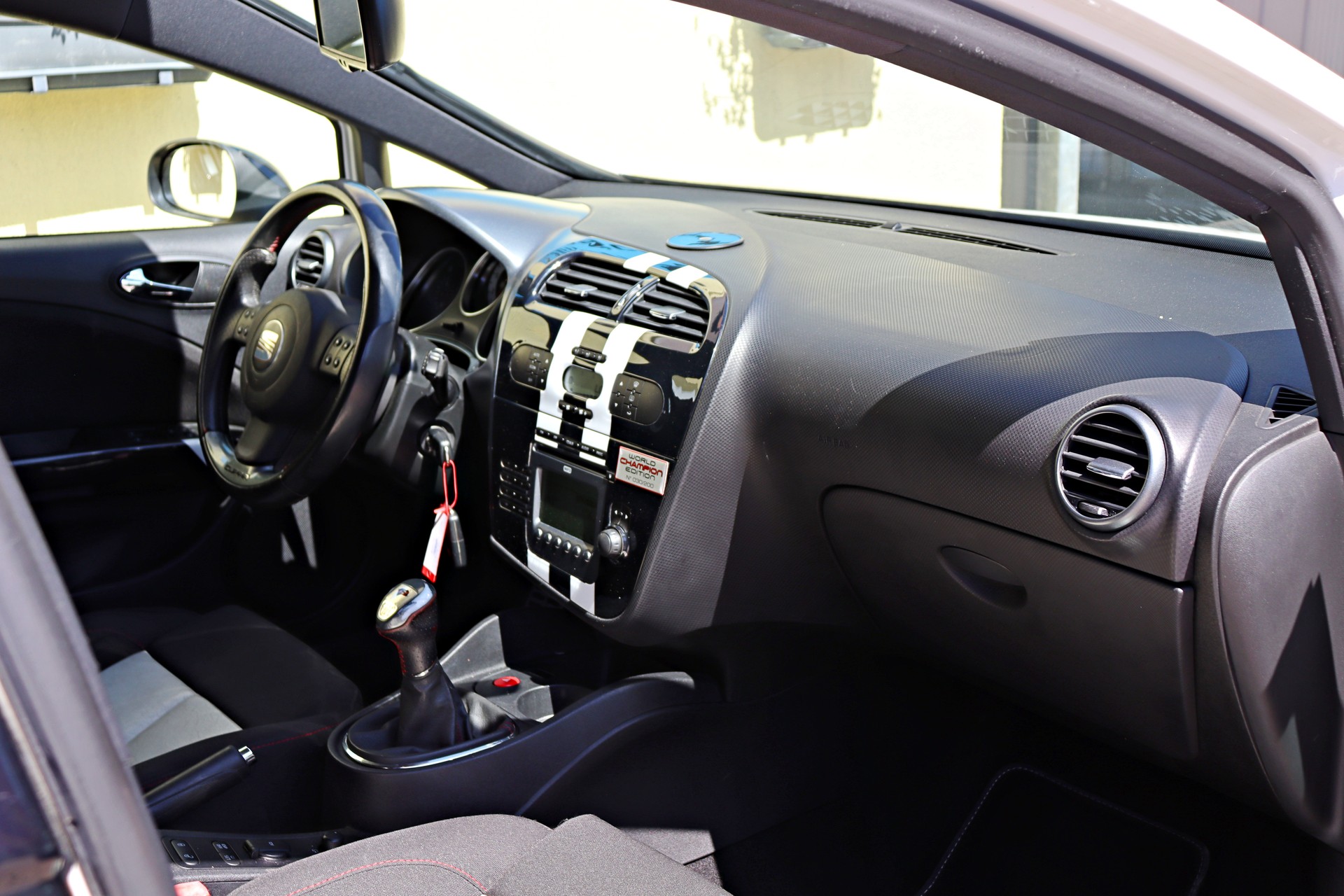 SEAT Leon 2.0 TSI World Champion Edition NR 20/200 * Frisch MFK & Service*-image-7