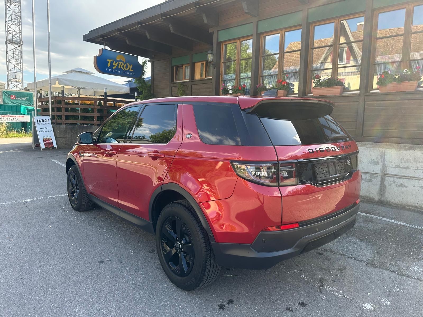LAND ROVER Discovery Sport P200 2.0 Si4 MHEV HSE AT9-showroom-element-2