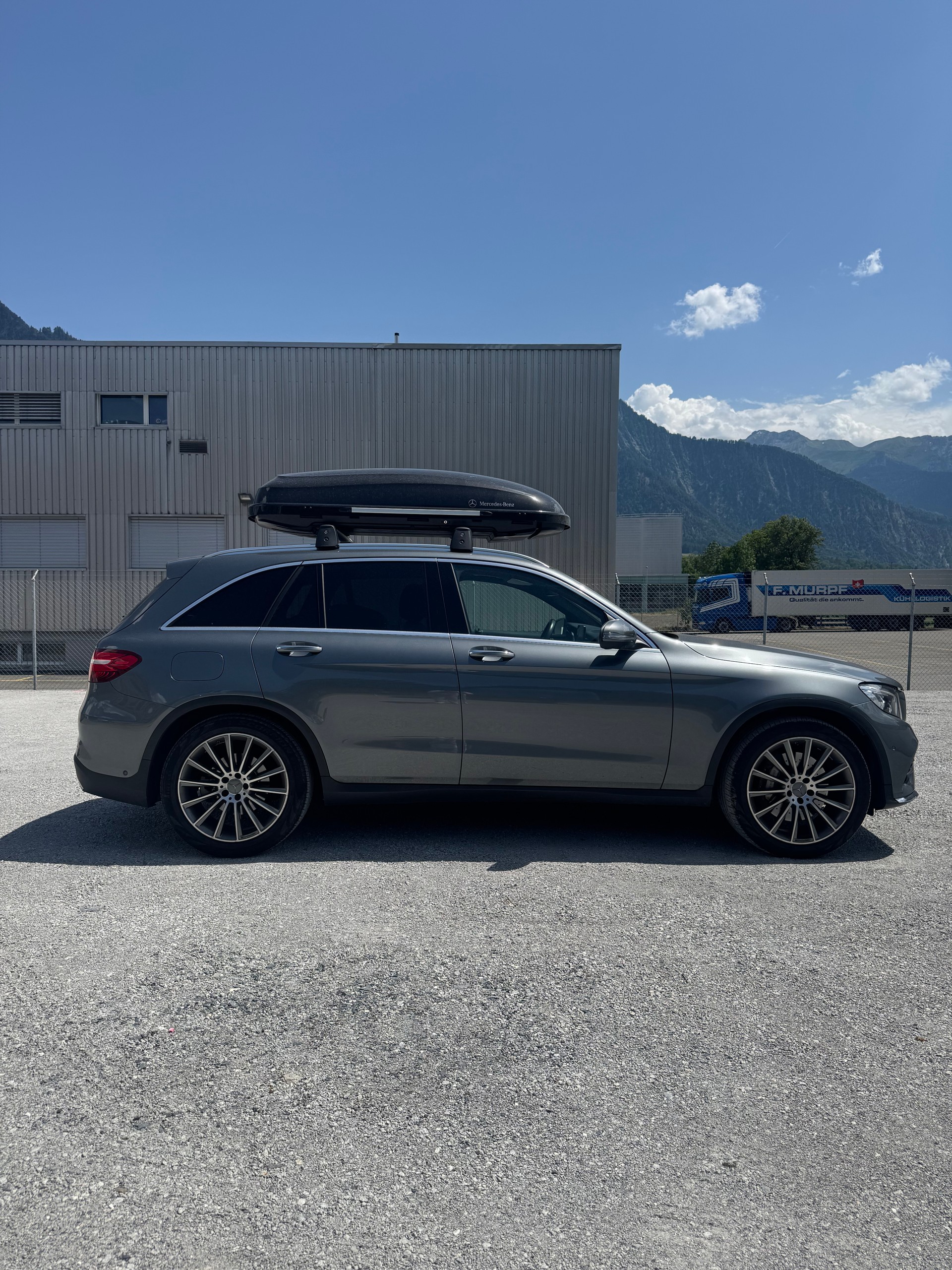 MERCEDES-BENZ GLC 250 d AMG Line 4Matic 9G-Tronic-showroom-element-2