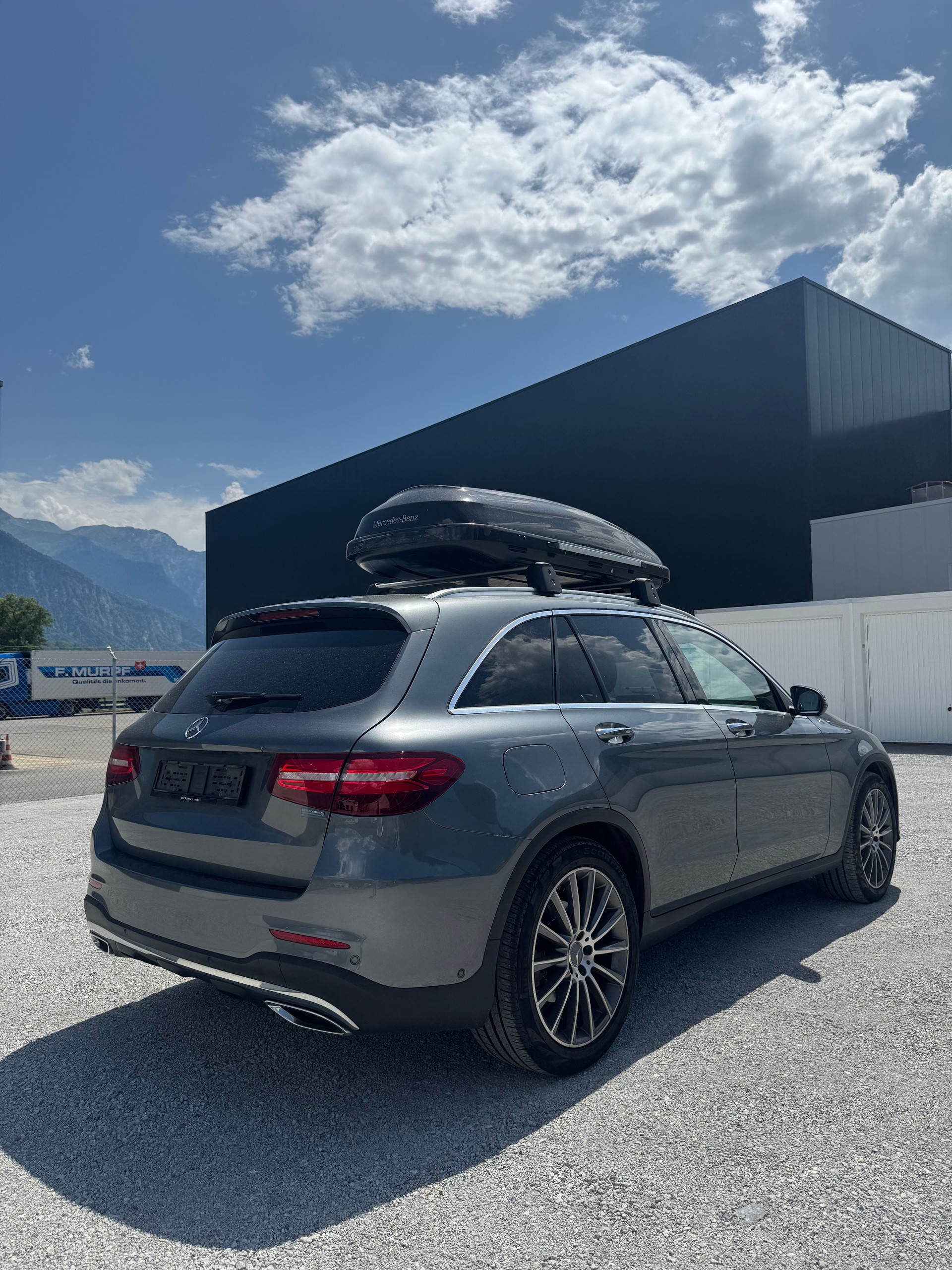 MERCEDES-BENZ GLC 250 d AMG Line 4Matic 9G-Tronic-showroom-element-3