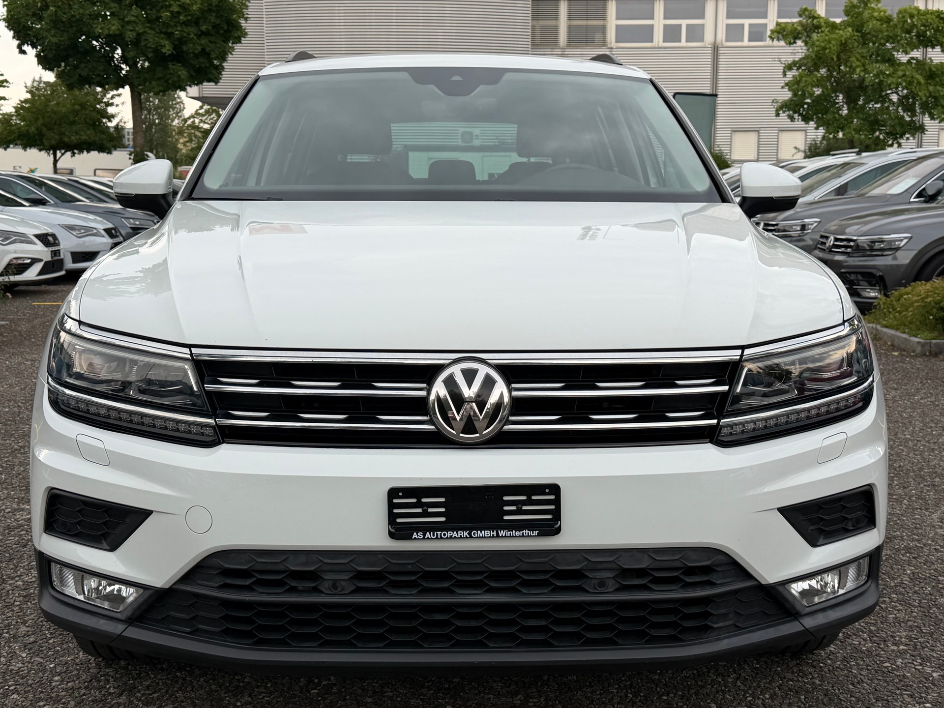 VW Tiguan 1.4TSI Comfortline 4Motion DSG-showroom-element-1