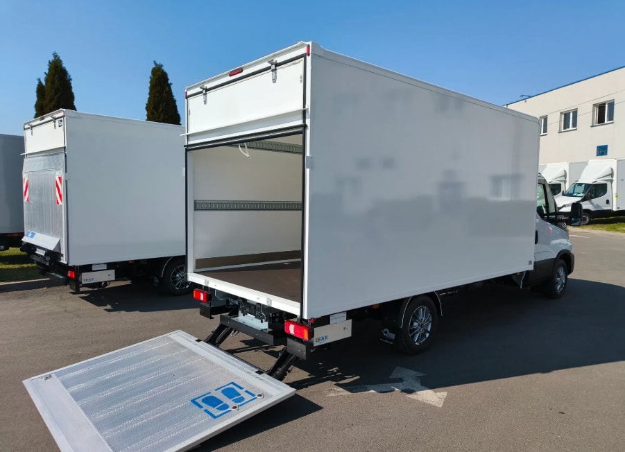 IVECO Daily 35 S 18H Kasten-showroom-element-2