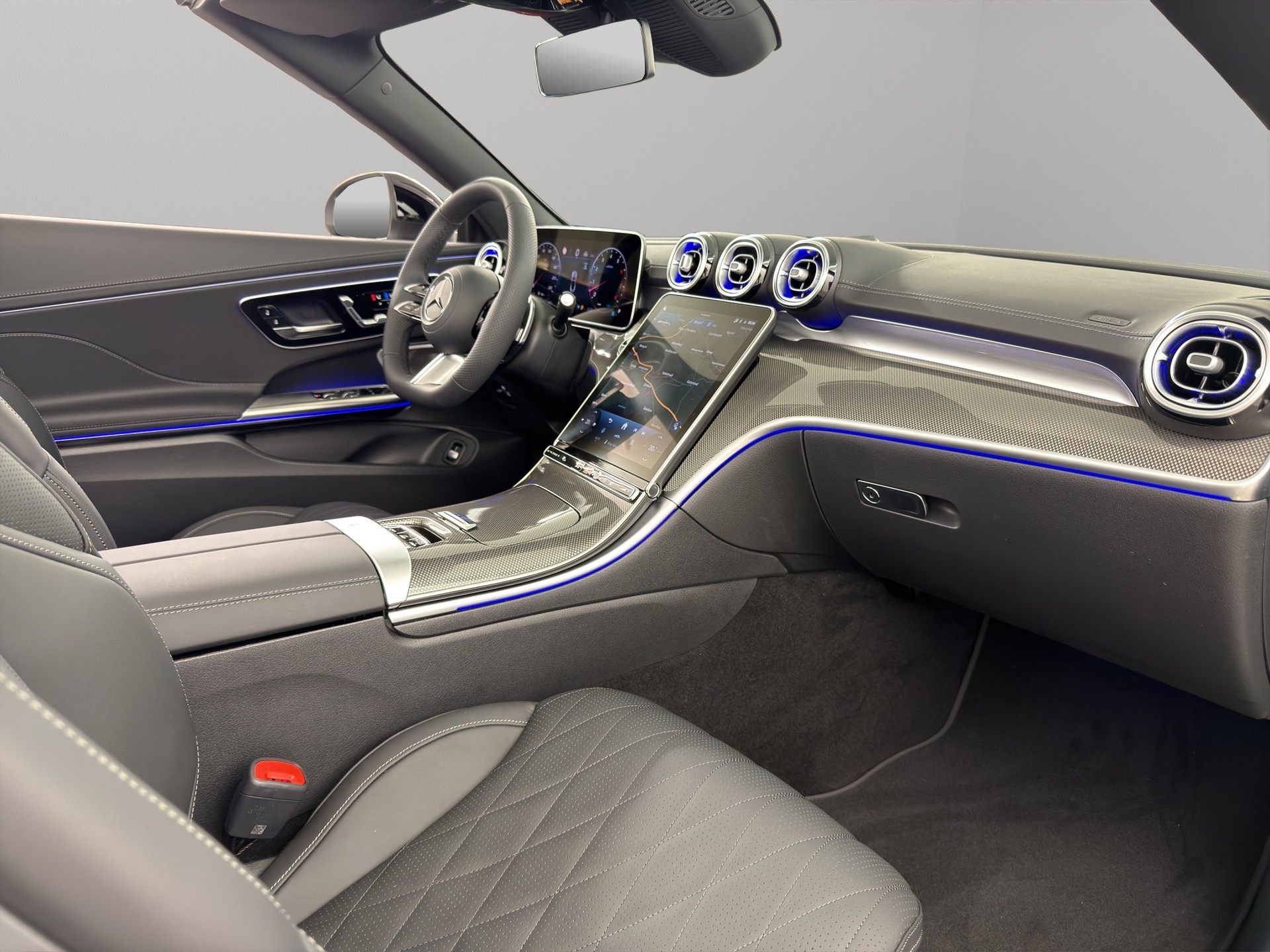 MERCEDES-BENZ CLE 450 AMG Line 4matic Cabriolet-image-10