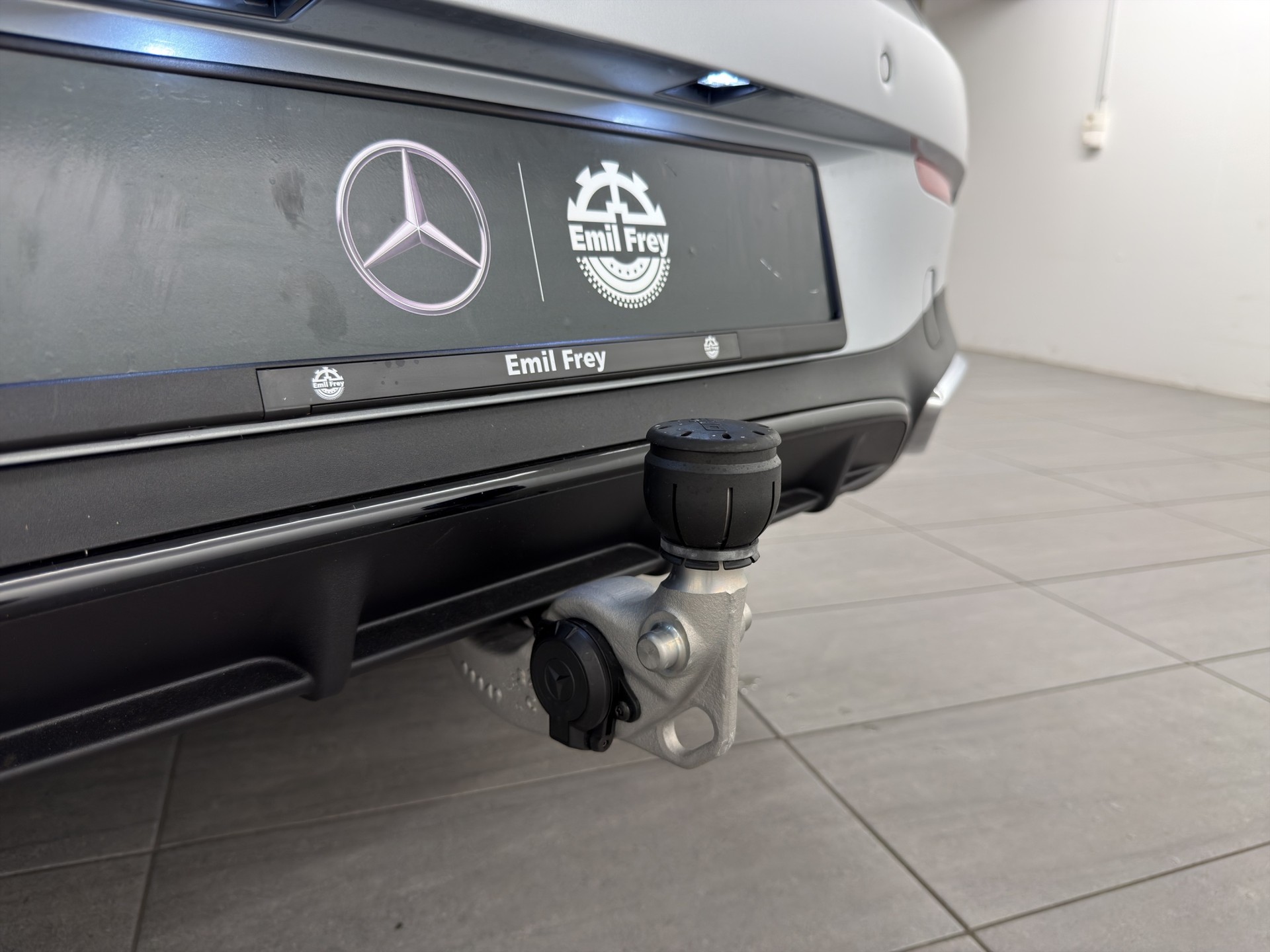 MERCEDES-BENZ CLE 450 AMG Line 4matic Cabriolet-image-15
