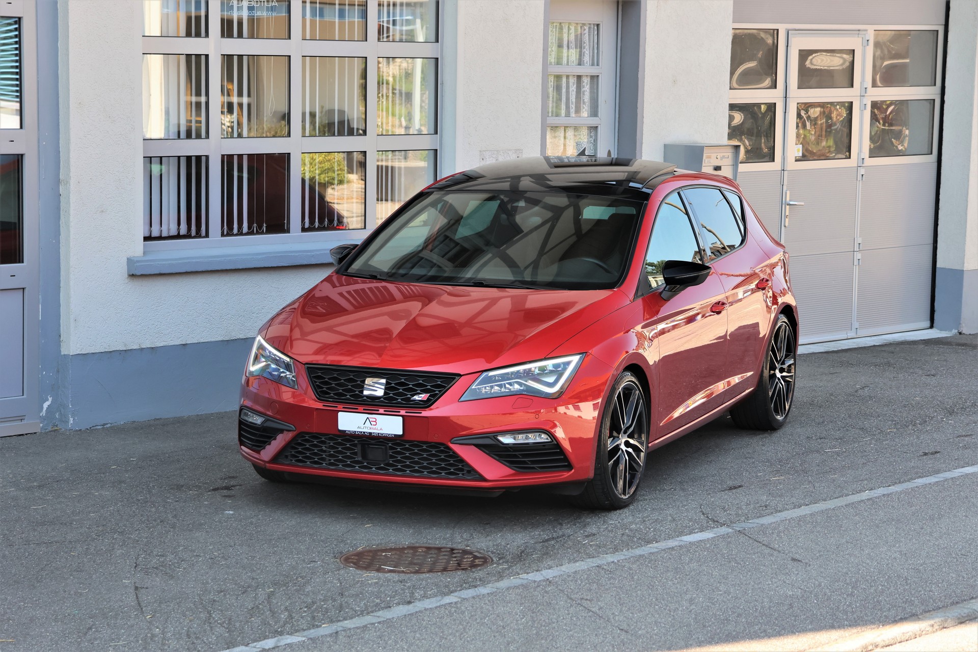 SEAT Leon 2.0 TSI SWISS Cupra 290 DSG (CH)