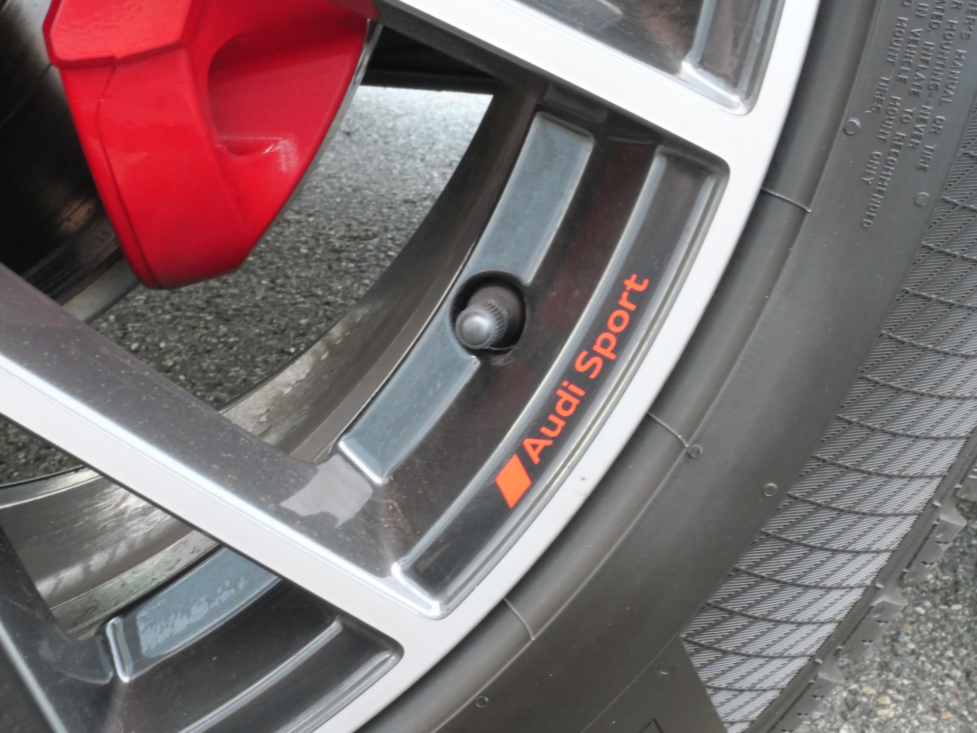 AUDI Q5 40 TDI Black Edition S-Line quattro S-tronic *CH-Auto, ABT-Chiptuning, AHK 2'400kg*-image-26