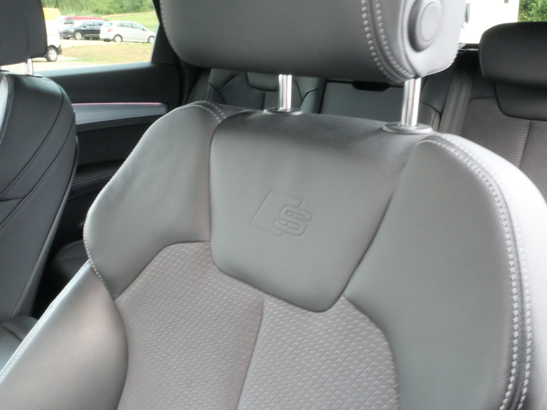 AUDI Q5 40 TDI Black Edition S-Line quattro S-tronic *CH-Auto, ABT-Chiptuning, AHK 2'400kg*-image-13