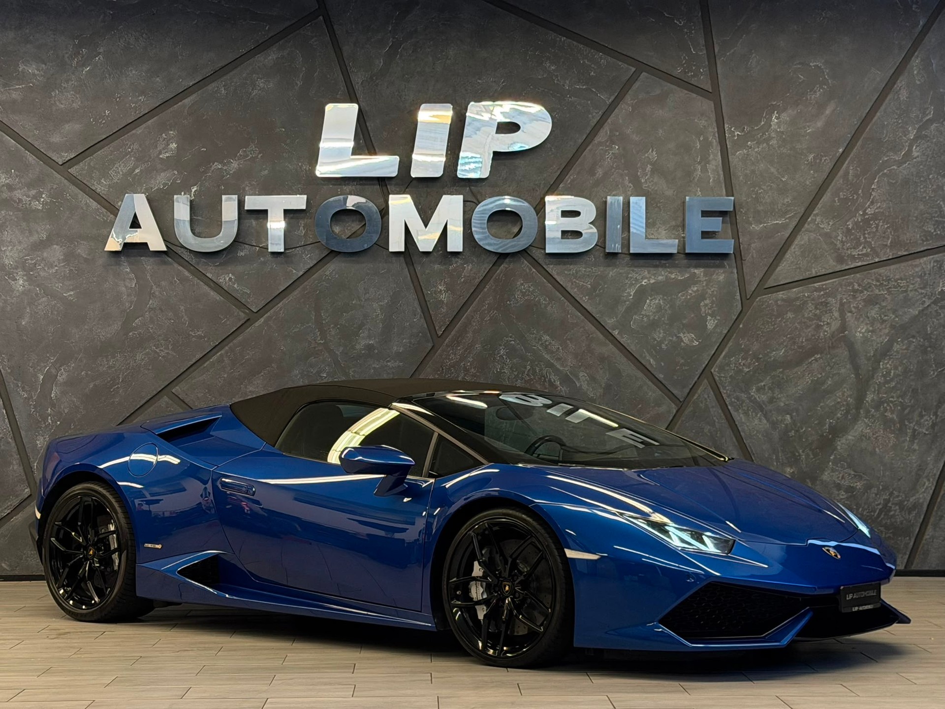LAMBORGHINI Huracan LP610-4 Spyder DCT-showroom-element-3