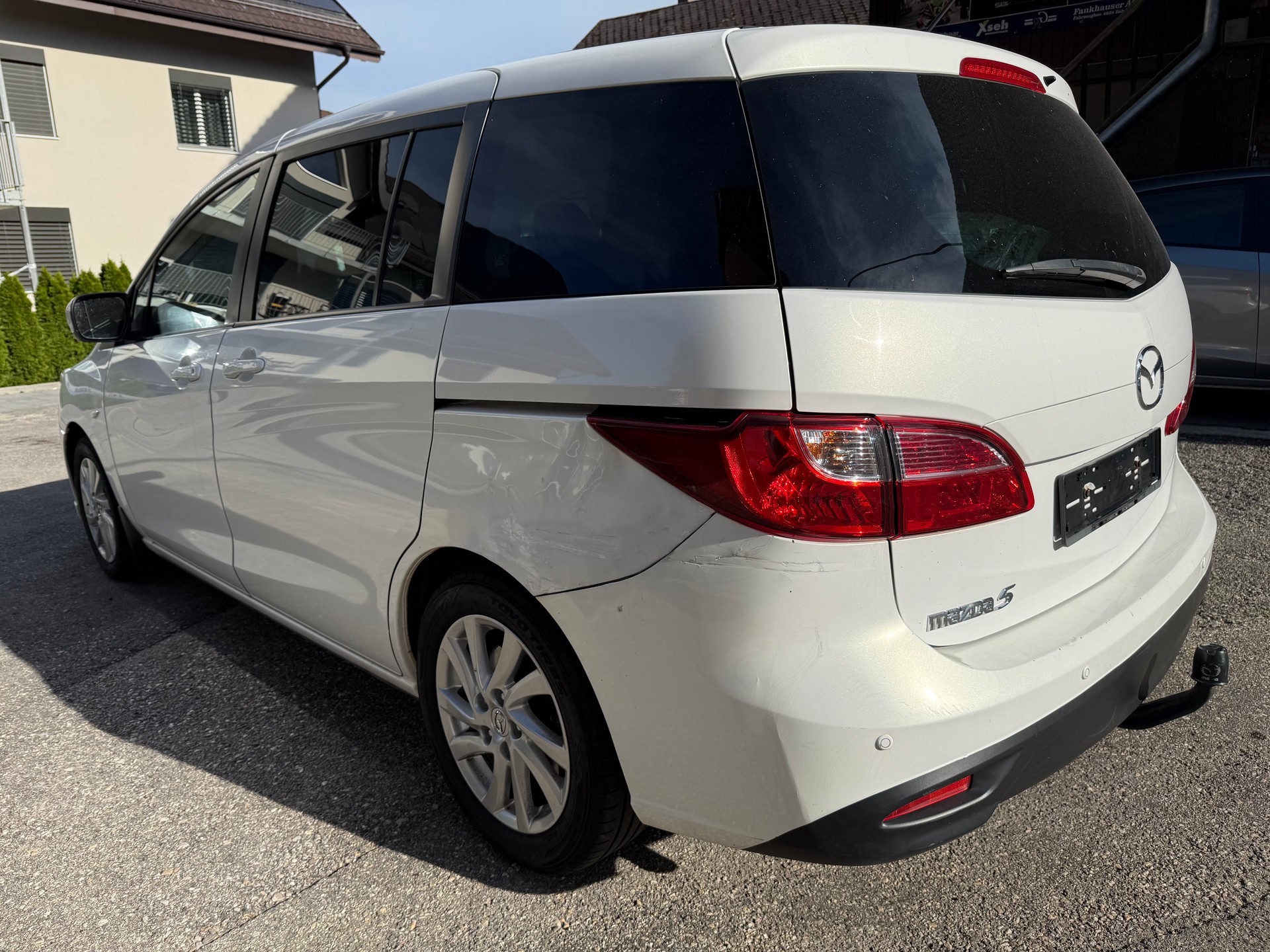 MAZDA 5 2.0 16V Exclusive-image-1