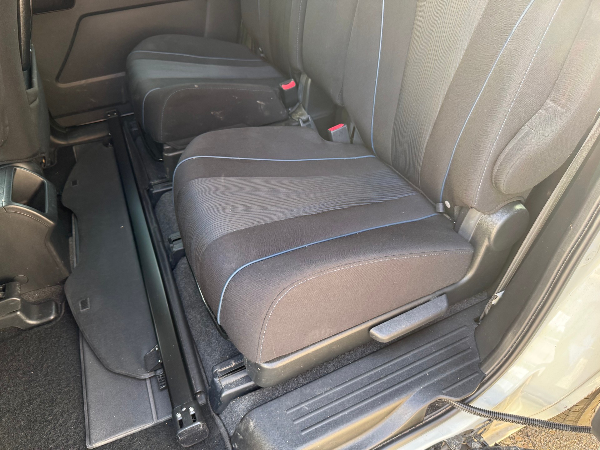 MAZDA 5 2.0 16V Exclusive-image-7