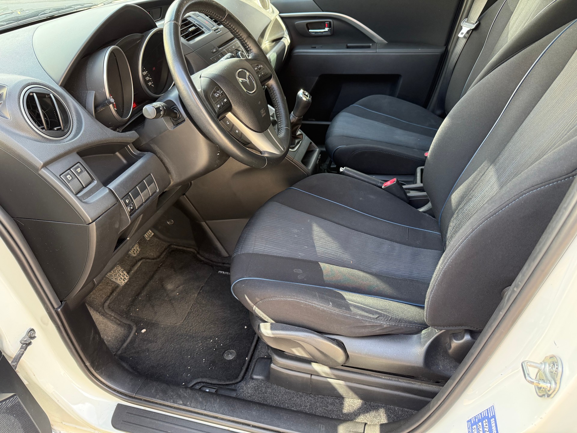 MAZDA 5 2.0 16V Exclusive-image-6