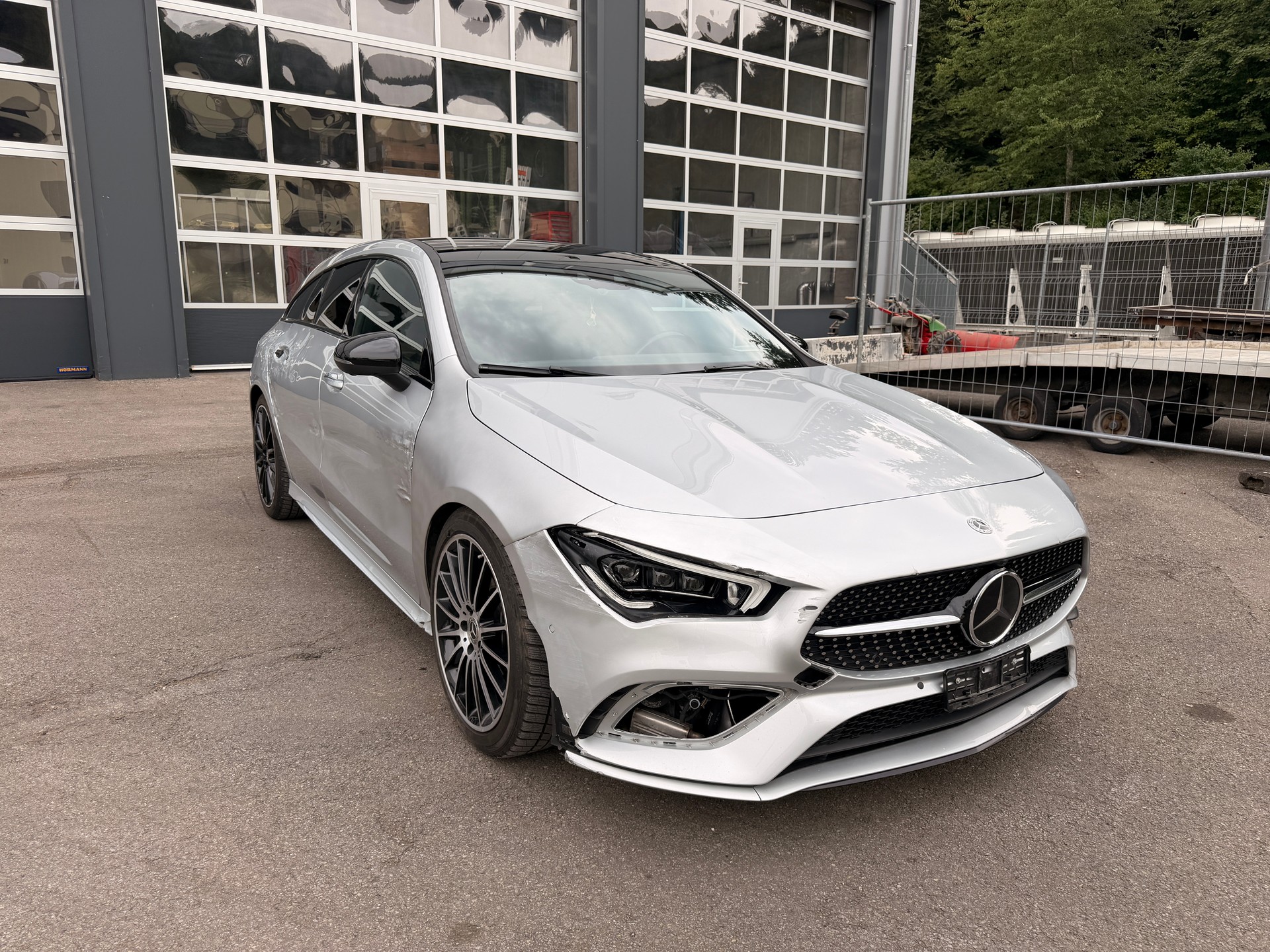 MERCEDES-BENZ CLA Shooting Brake 220 d 4Matic AMG Line-showroom-element-1